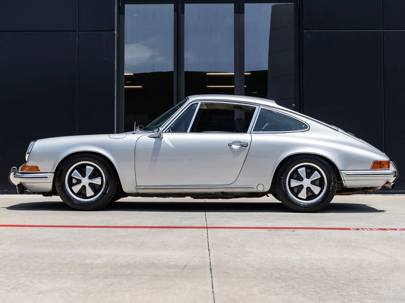 1970 Porsche 911 T 2.2 Coupé, 2/20