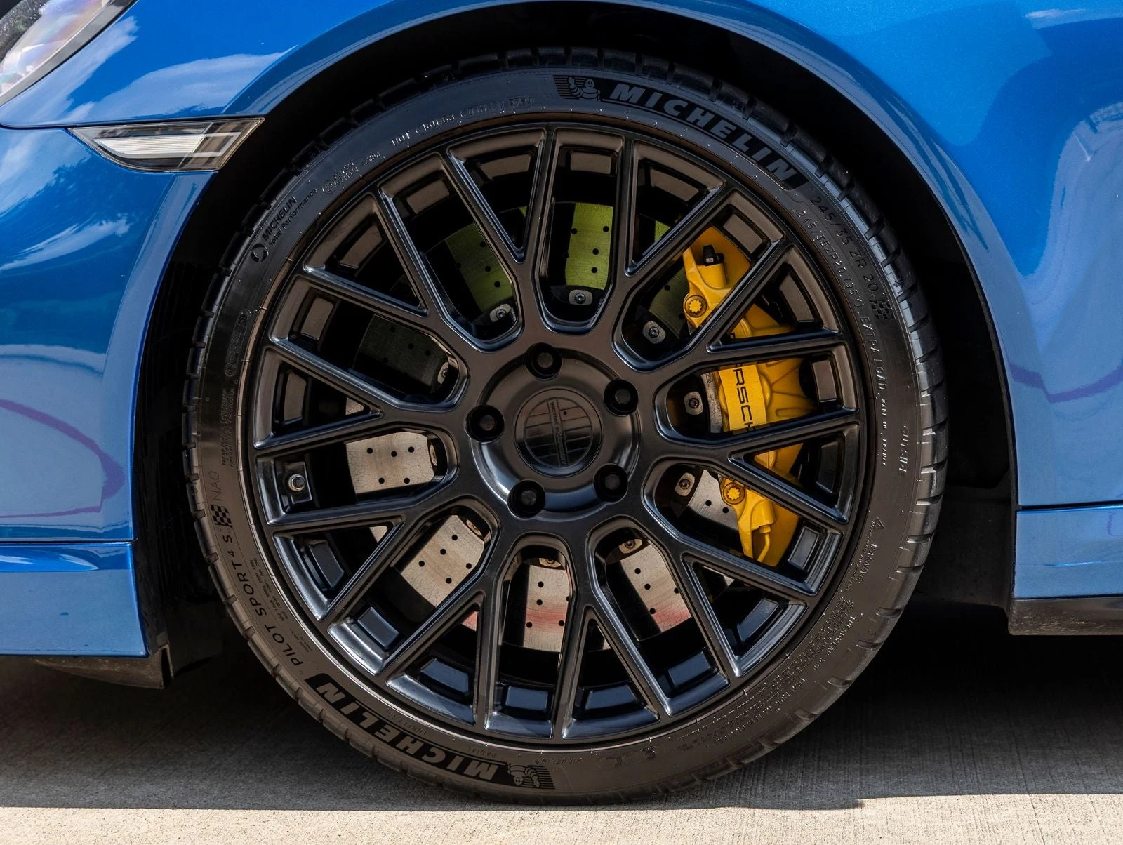 2017 Porsche 911 Turbo S Cabriolet (991.2), 15/20