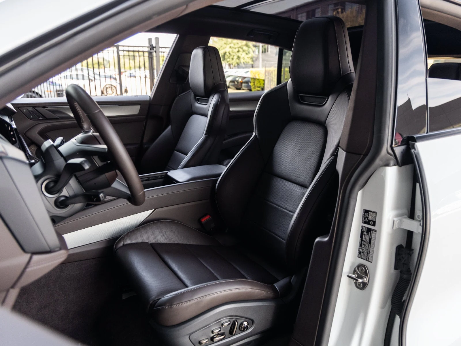 2026 Porsche Cayenne Electric (E4), 5/20