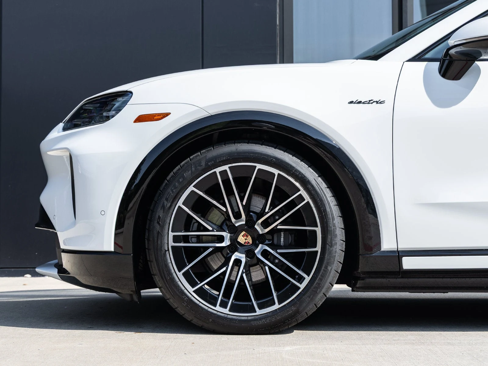 2026 Porsche Cayenne Electric (E4), 13/20