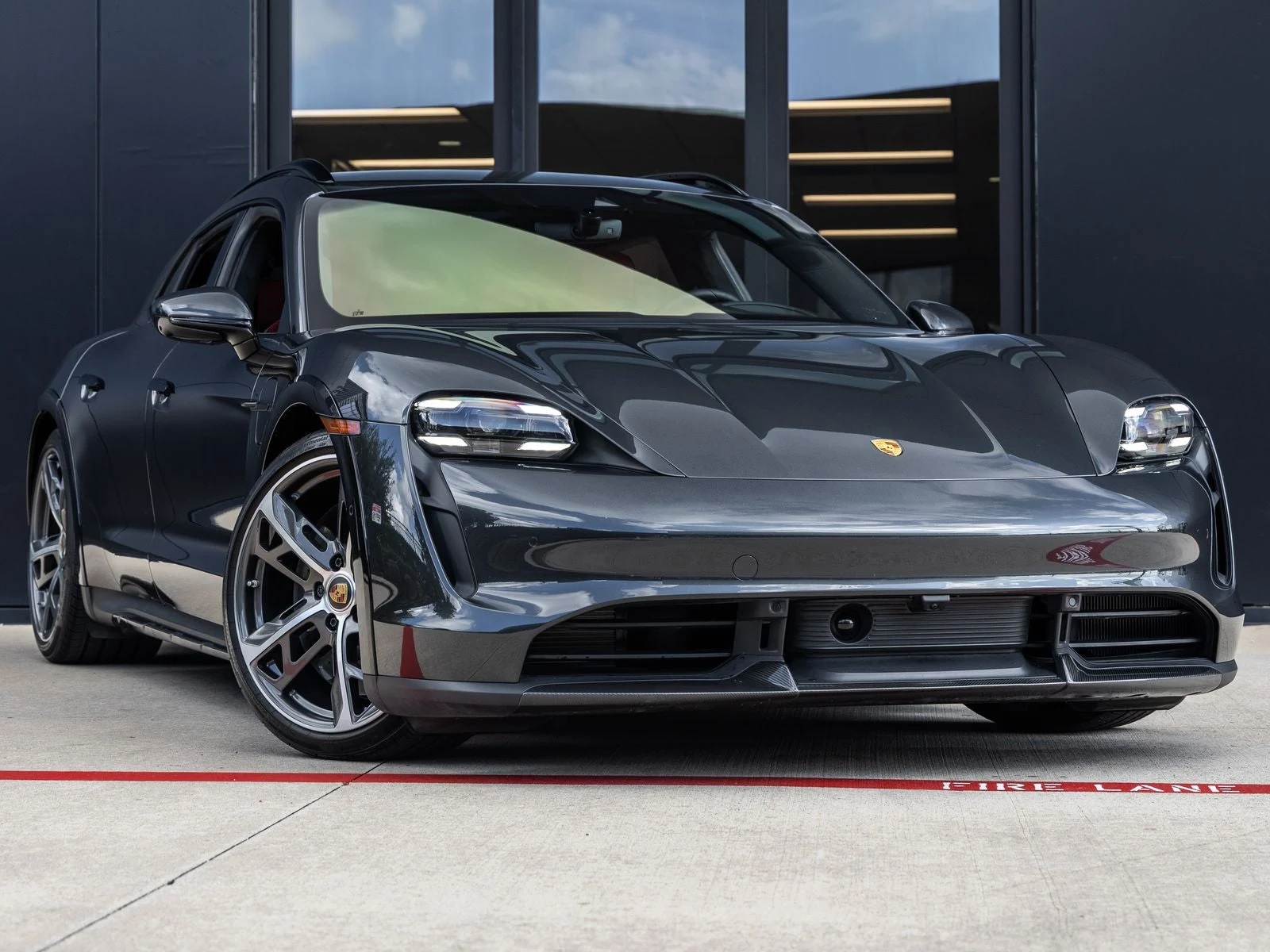 2023 Porsche Taycan Turbo S Cross Turismo (Original Version), 6/20