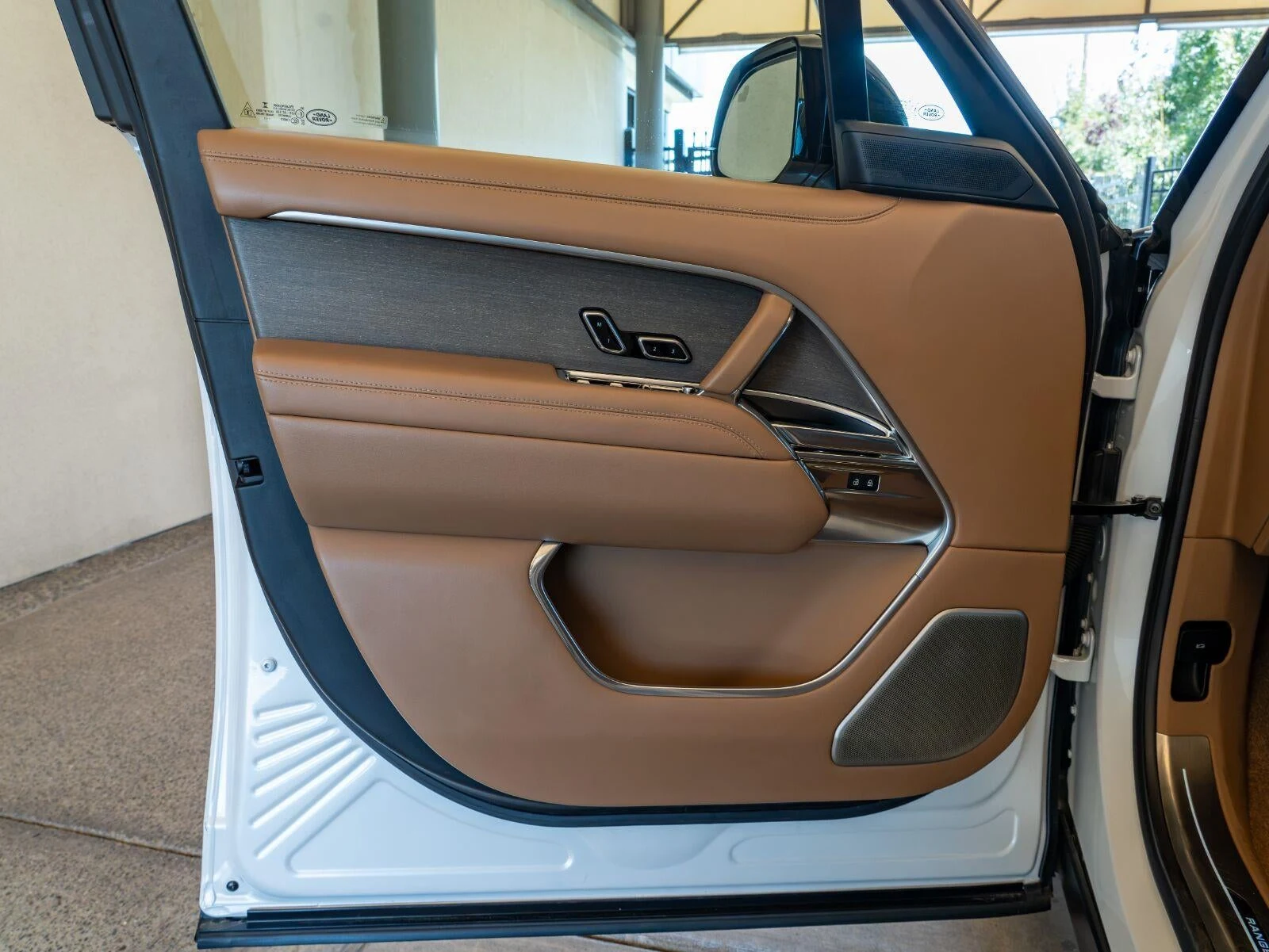 2022 Land Rover Range Rover SV LWB (L460), 8/20