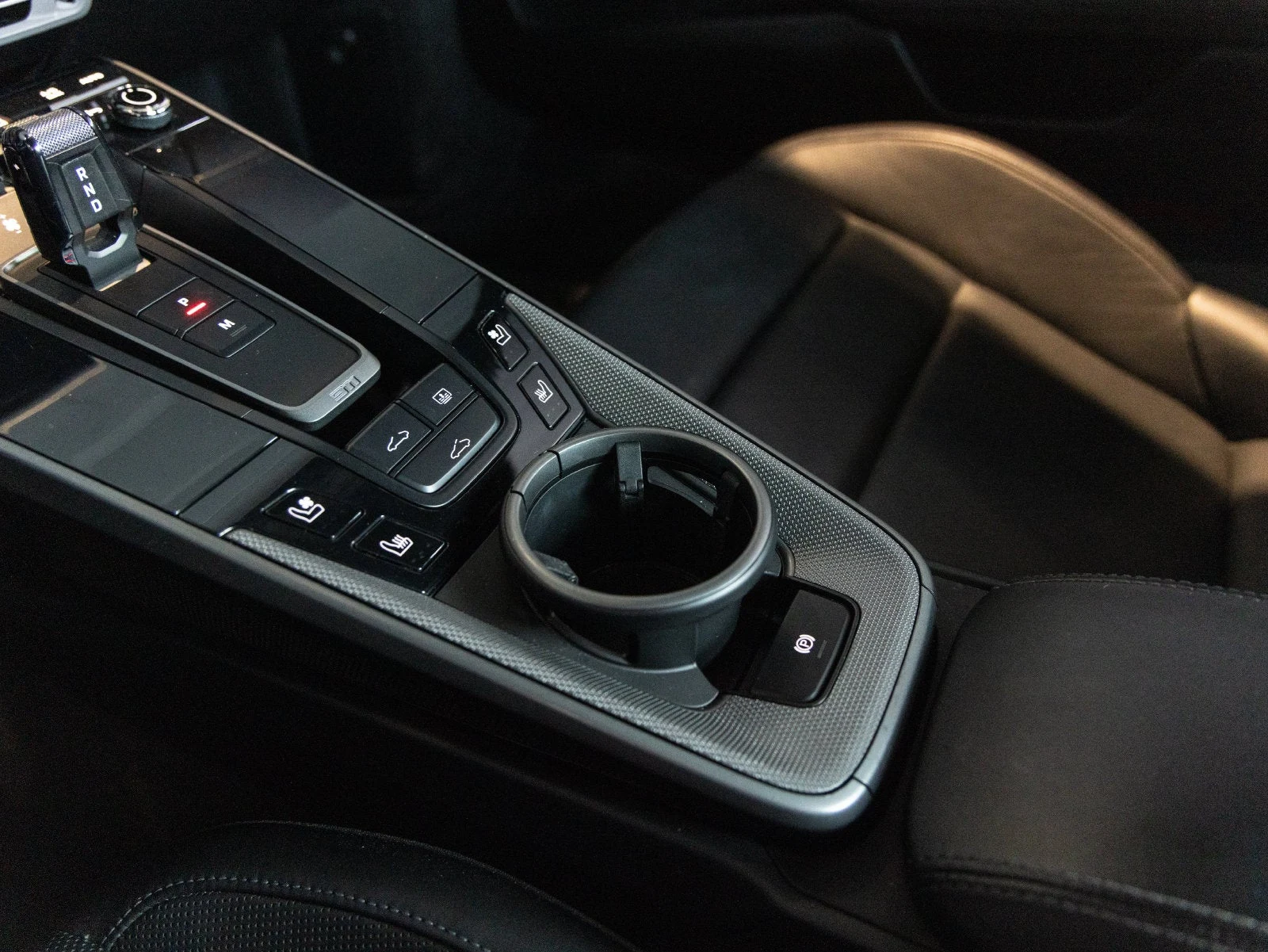 2020 Porsche 911 Carrera 4S (992.1), 19/20