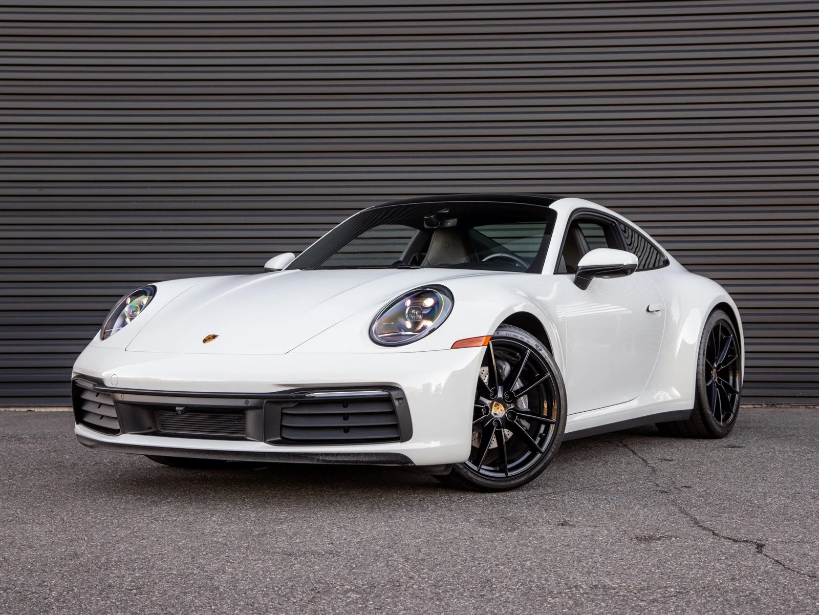 Porsche 911 Carrera 4 (992.1) · white · Indigo Auto Group