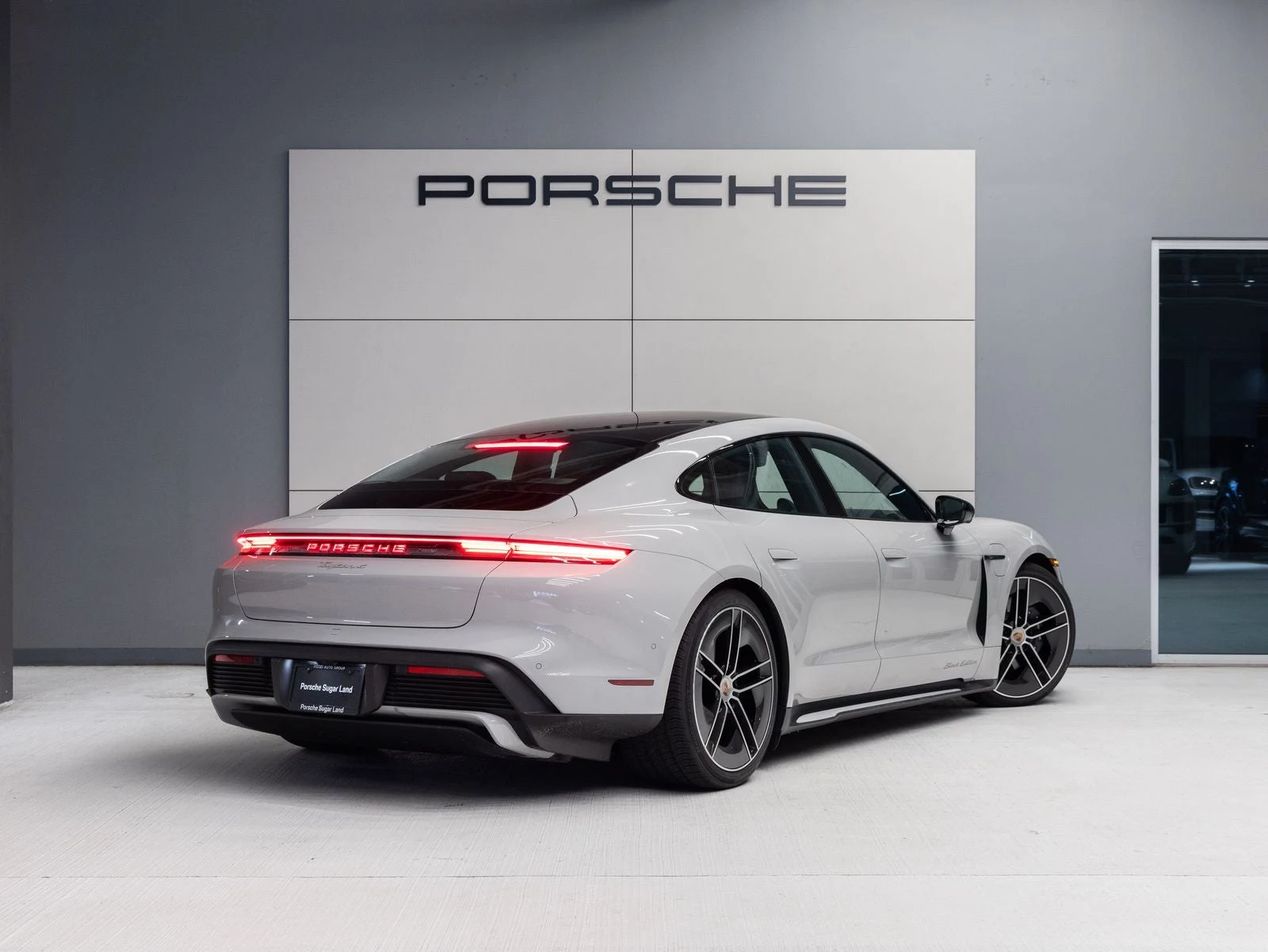 2026 Porsche Taycan 4 Black Edition (2025 Update), 7/20