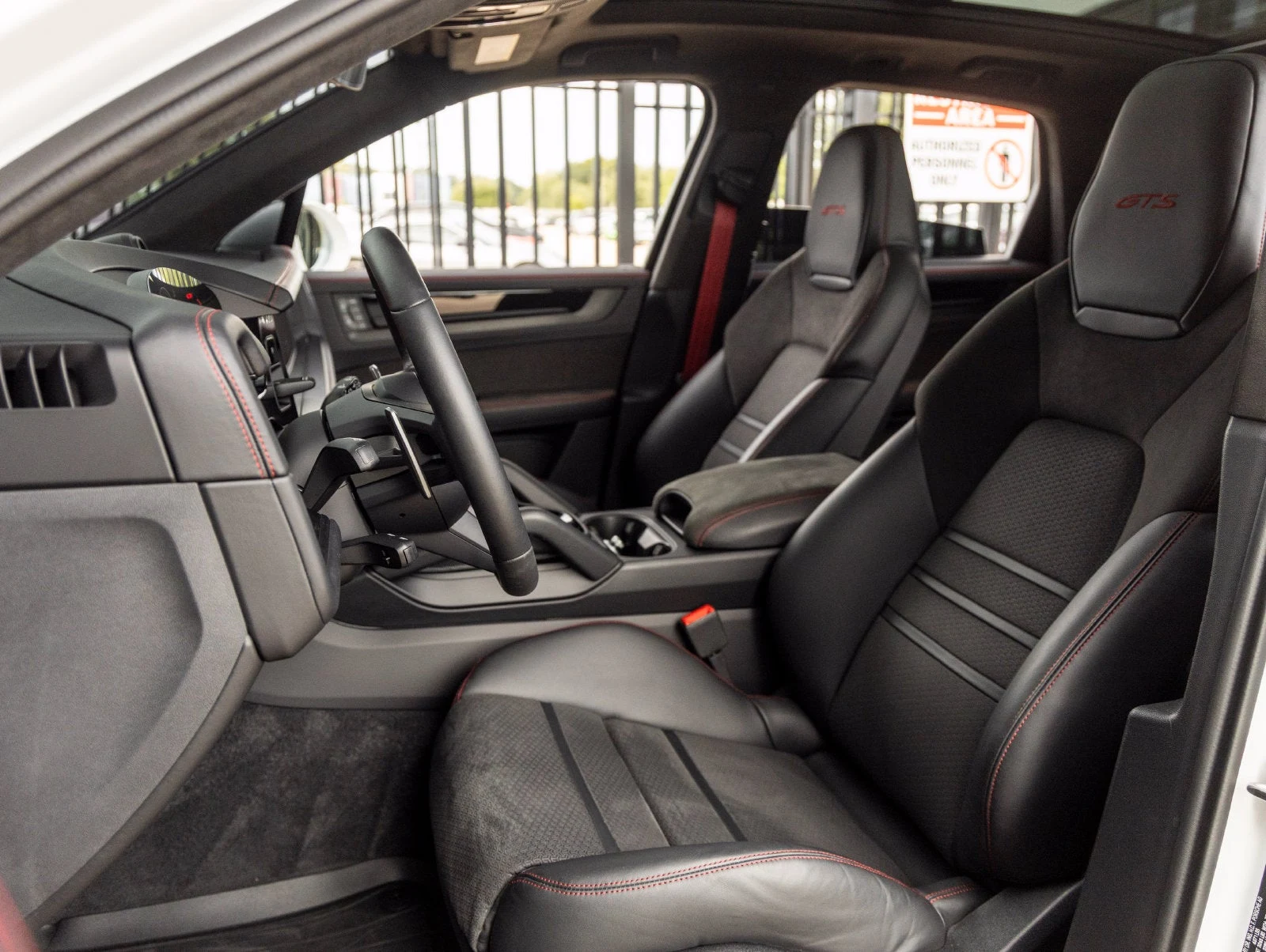 2025 Porsche Cayenne GTS (3rd Generation), 5/20