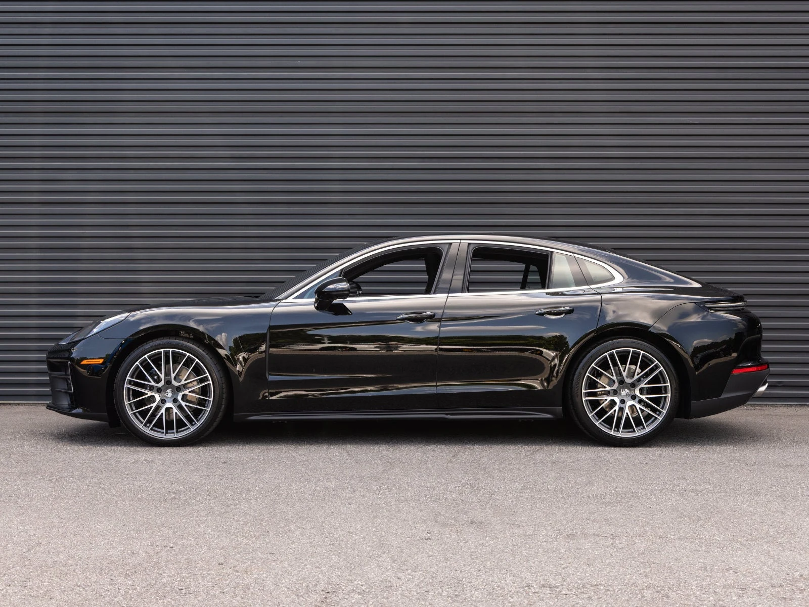 2026 Porsche Panamera (976), 2/20