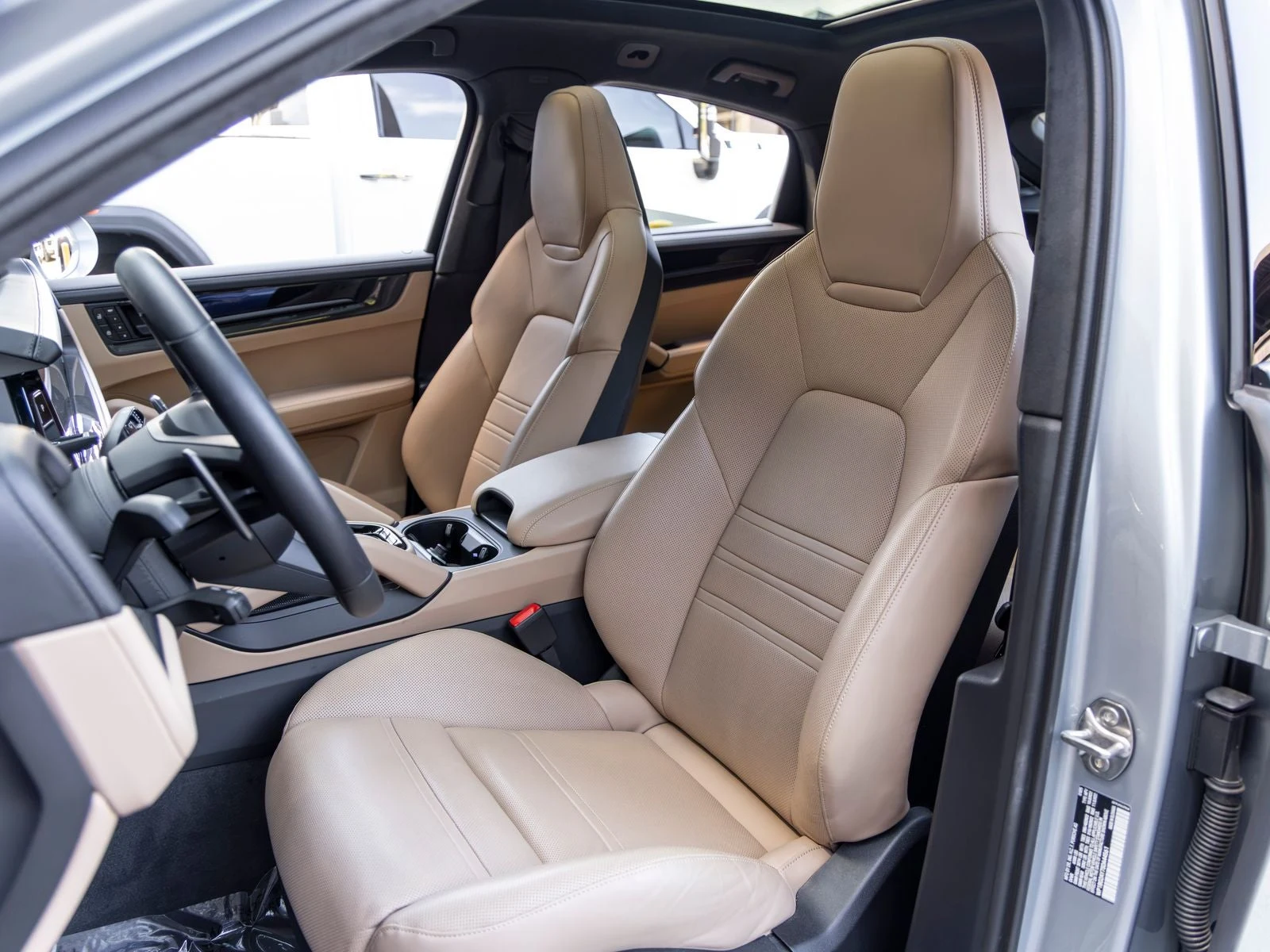 2025 Porsche Cayenne GTS Coupé (3rd Generation), 5/20