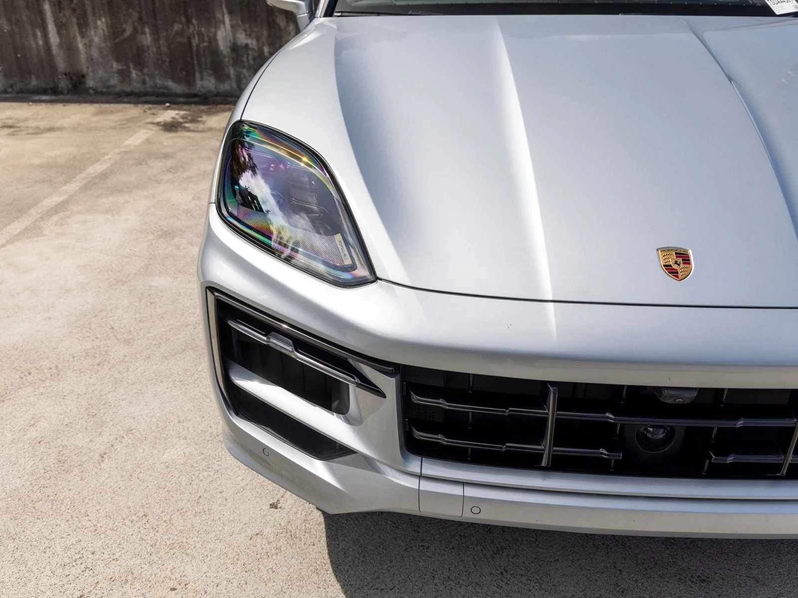 2025 Porsche Cayenne GTS Coupé (3rd Generation), 16/20