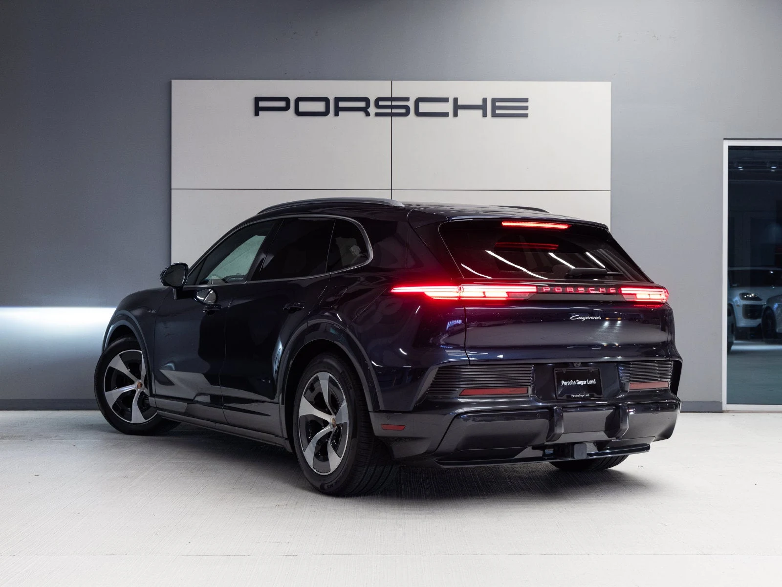 2026 Porsche Cayenne Electric (E4), 3/20