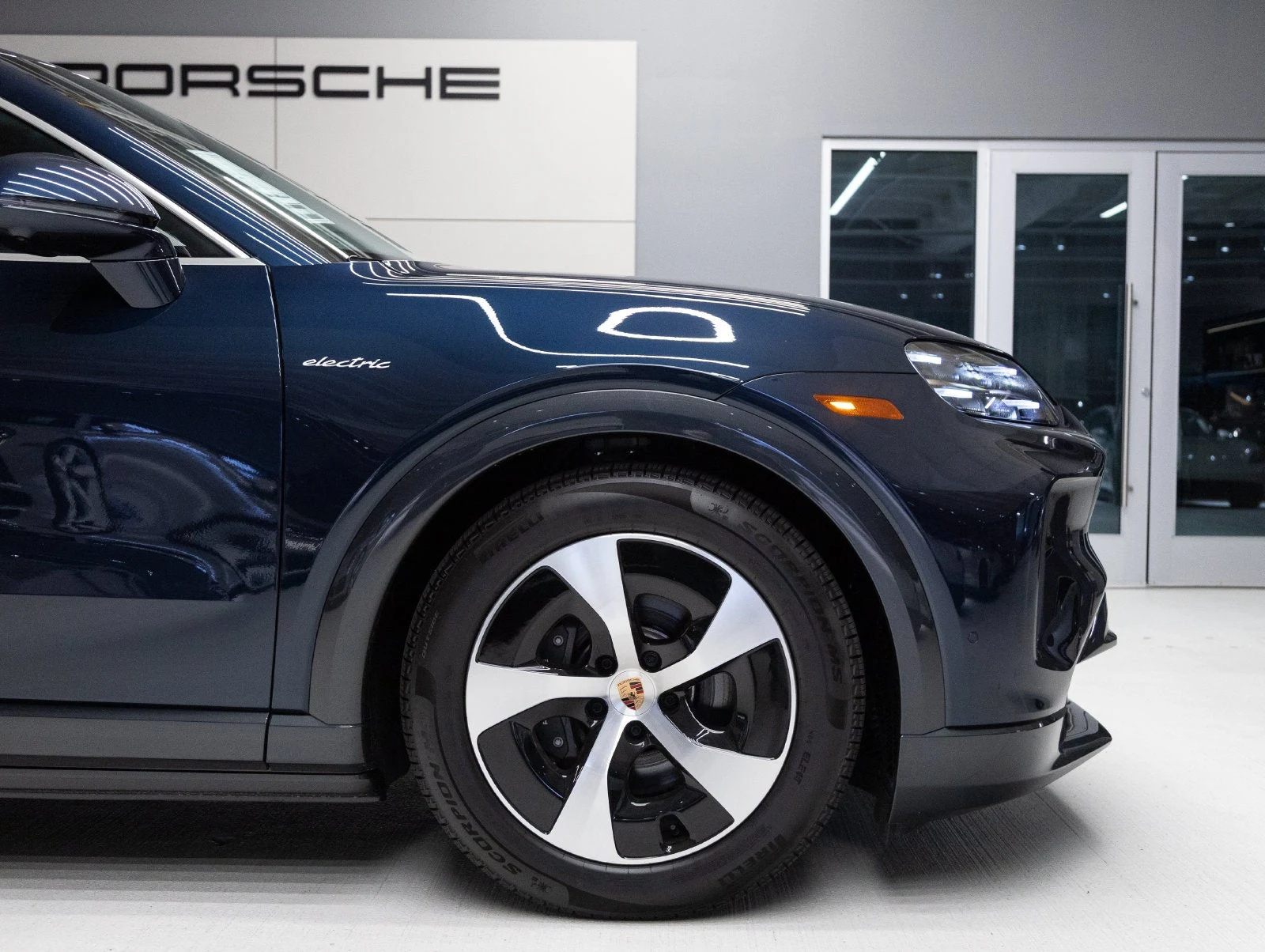 2026 Porsche Cayenne Electric (E4), 11/20