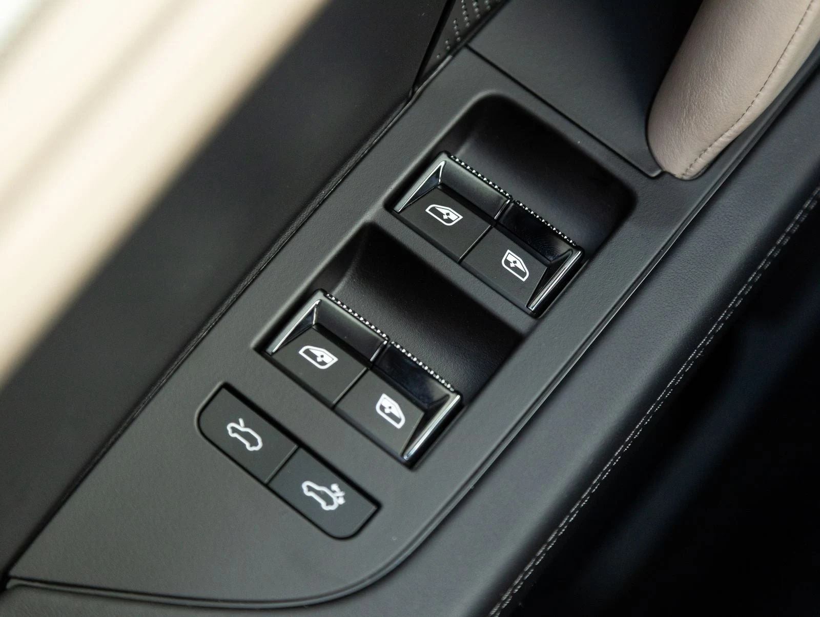 2026 Porsche Cayenne Electric (E4), 20/20