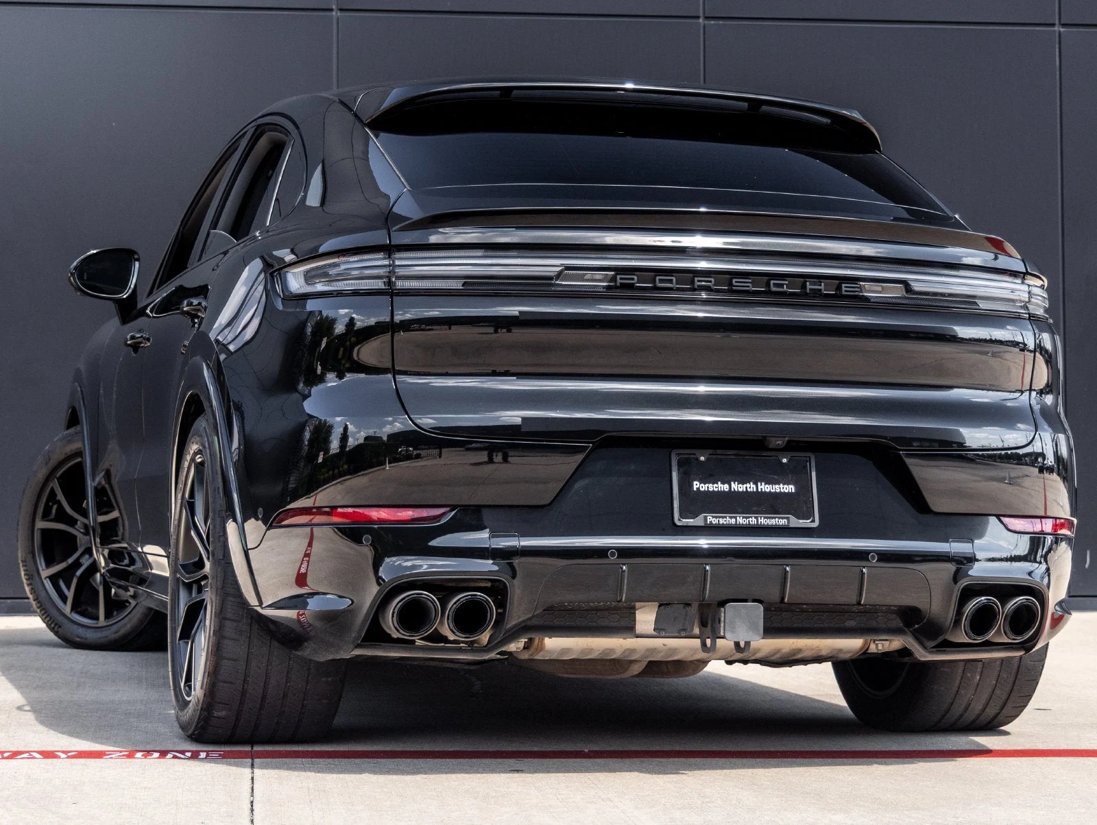 2025 Porsche Cayenne GTS Coupé (3rd Generation), 3/20