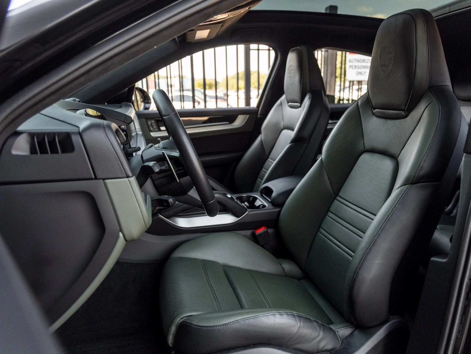 2025 Porsche Cayenne GTS Coupé (3rd Generation), 5/20