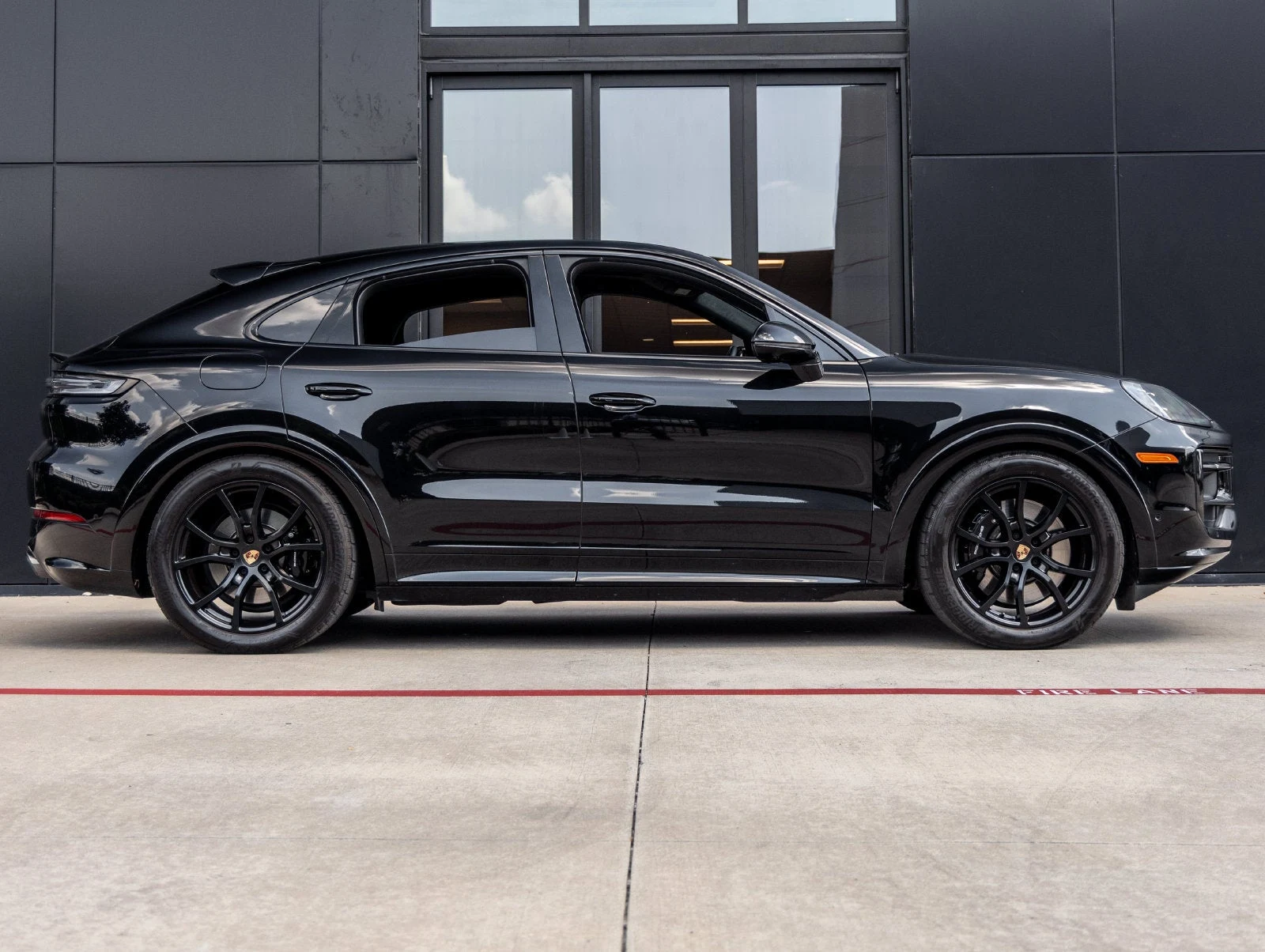 2025 Porsche Cayenne GTS Coupé (3rd Generation), 12/20