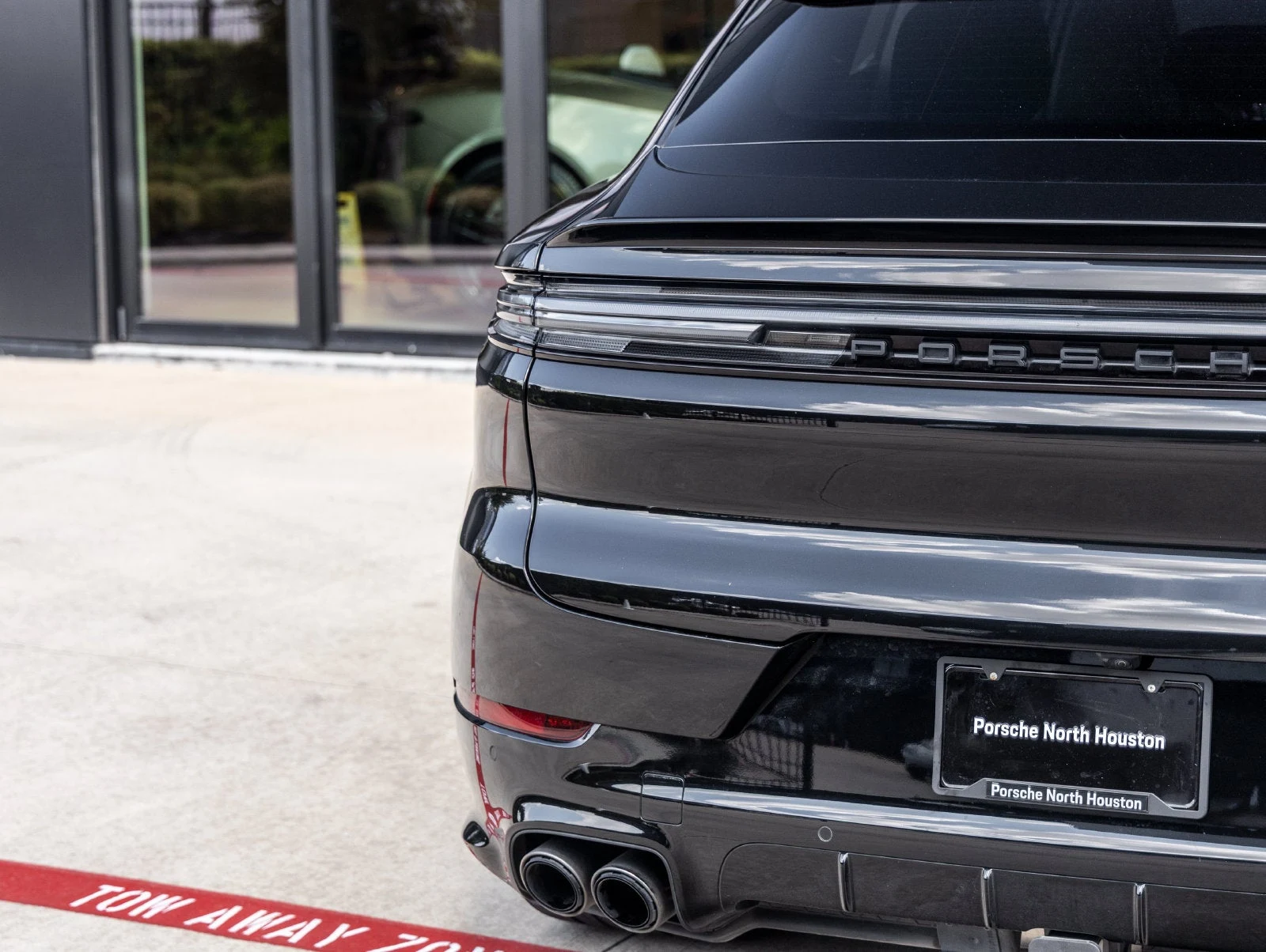 2025 Porsche Cayenne GTS Coupé (3rd Generation), 13/20