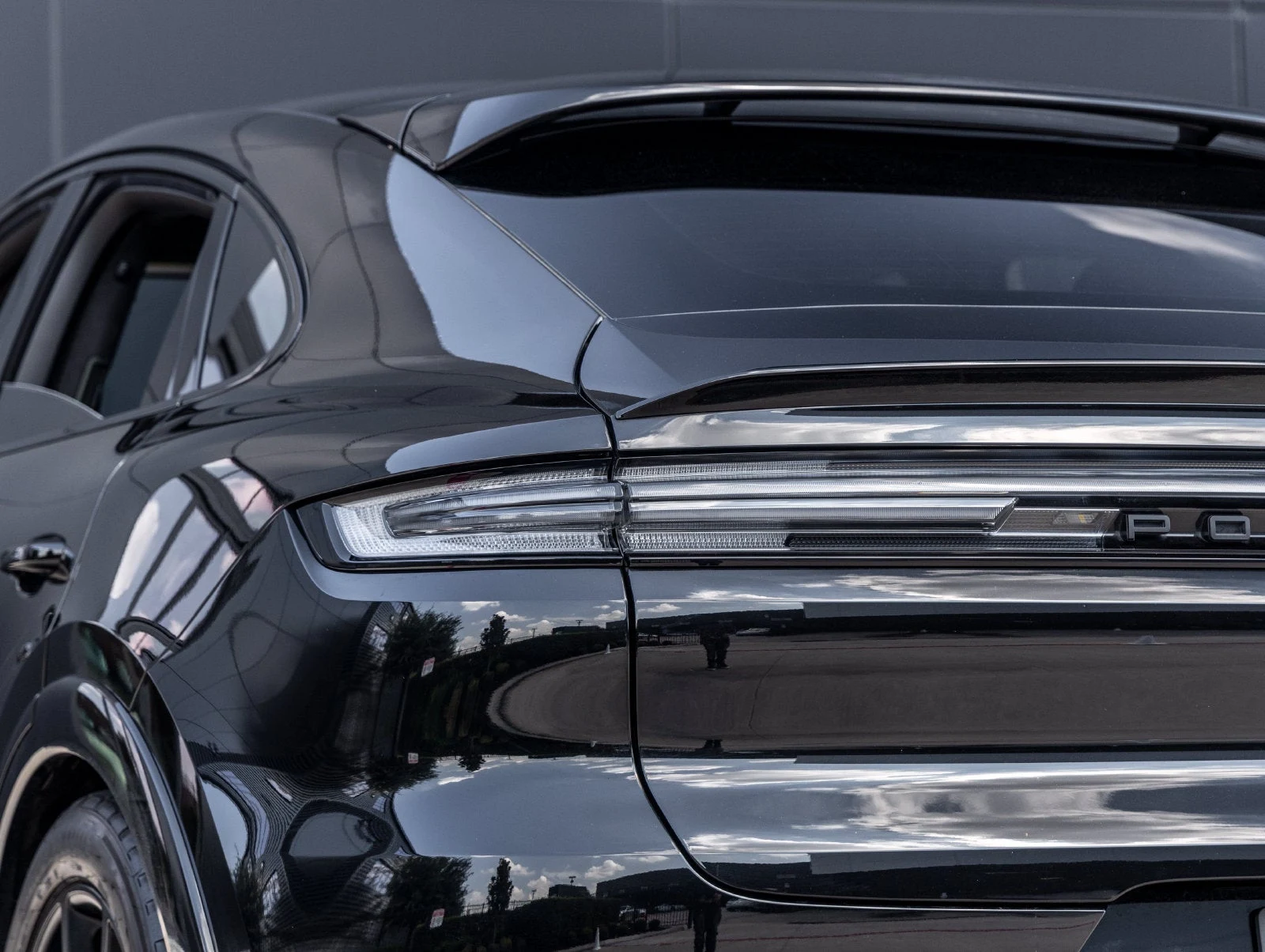 2025 Porsche Cayenne GTS Coupé (3rd Generation), 14/20