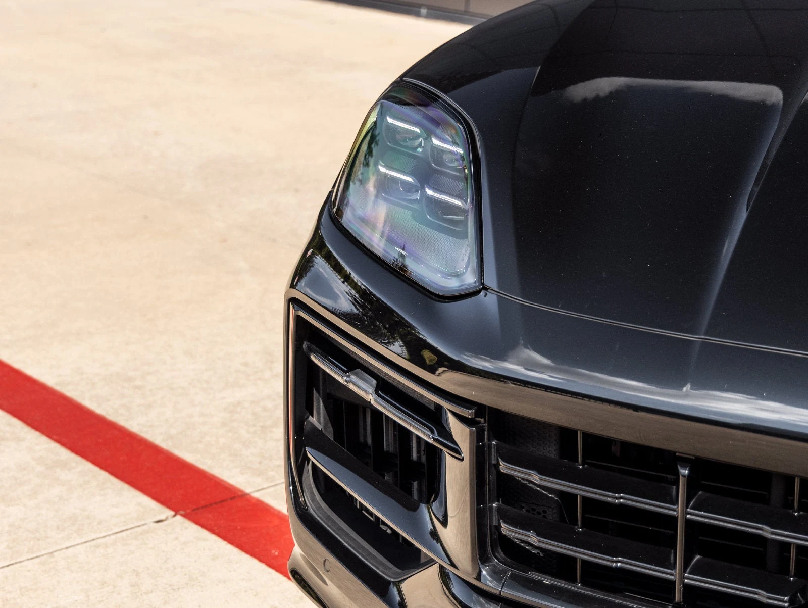 2025 Porsche Cayenne GTS Coupé (3rd Generation), 18/20