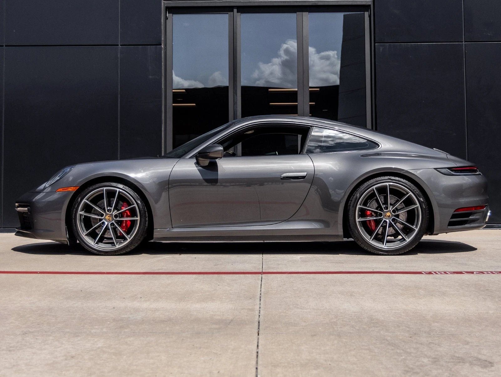 2020 Porsche 911 Carrera 4S (992.1), 2/20