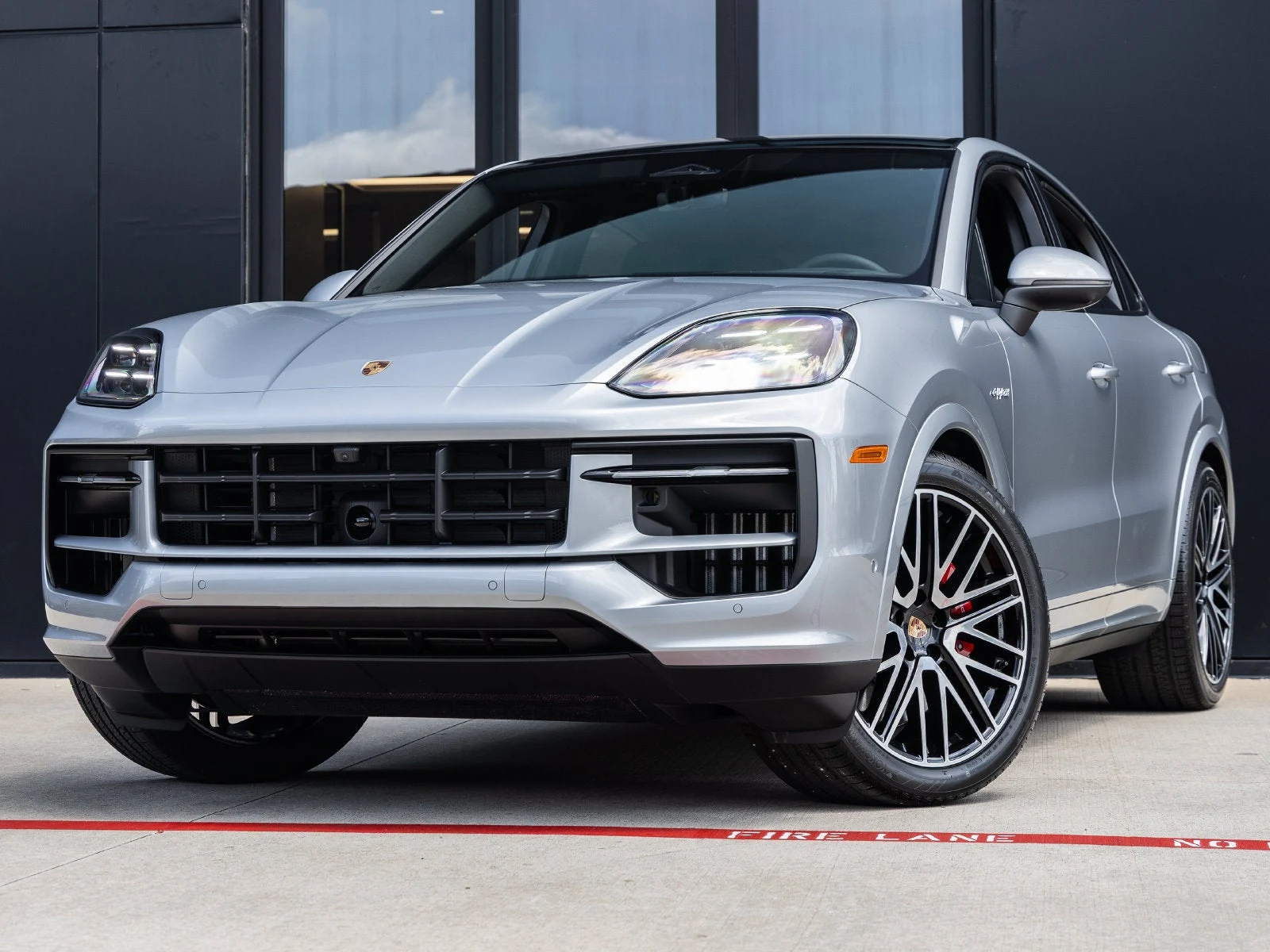 Porsche Cayenne S E-Hybrid Coupé (3rd Generation) · Dolomite Silver Metallic · Indigo Auto Group