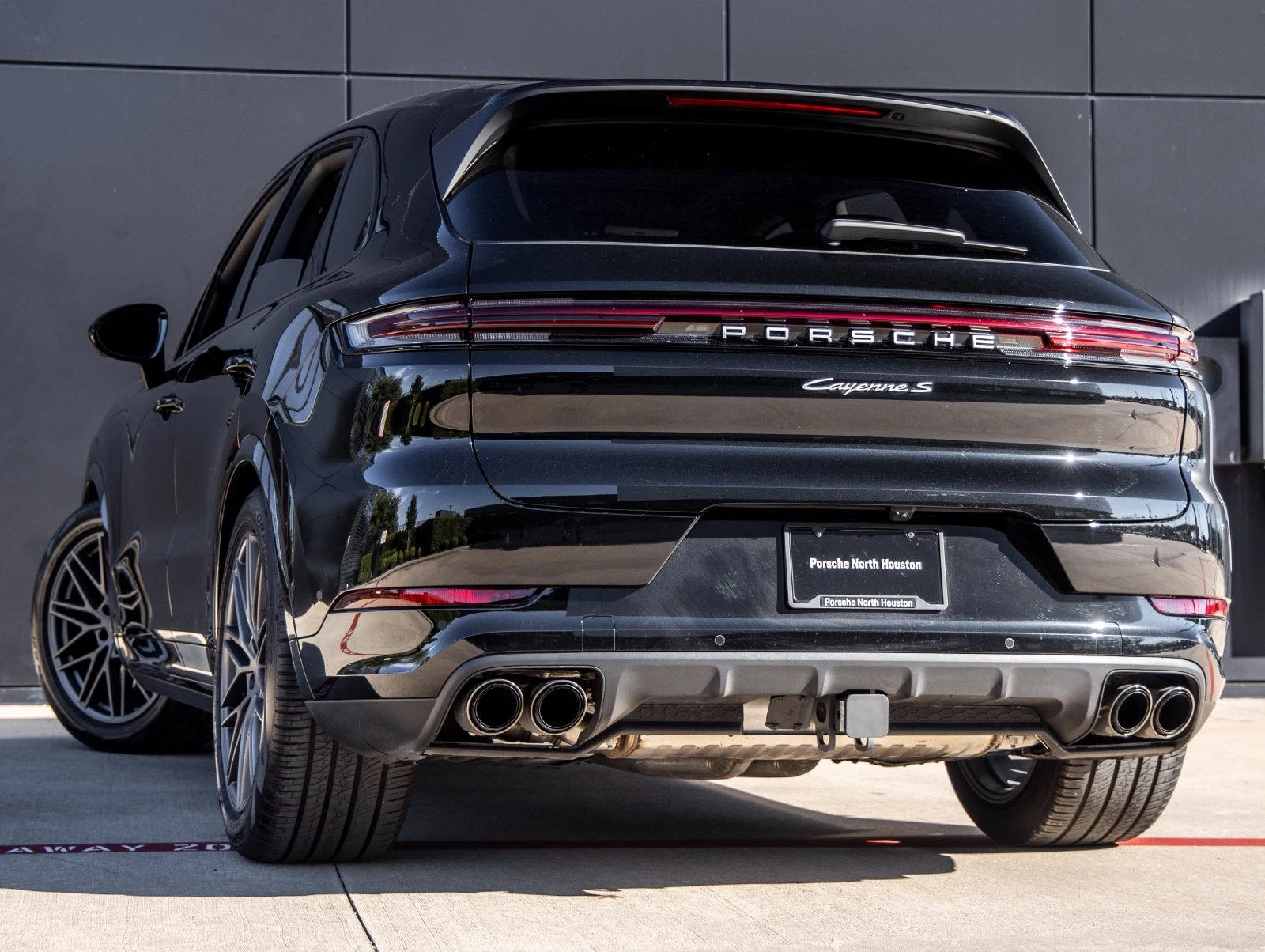 2026 Porsche Cayenne S (3rd Generation), 3/20