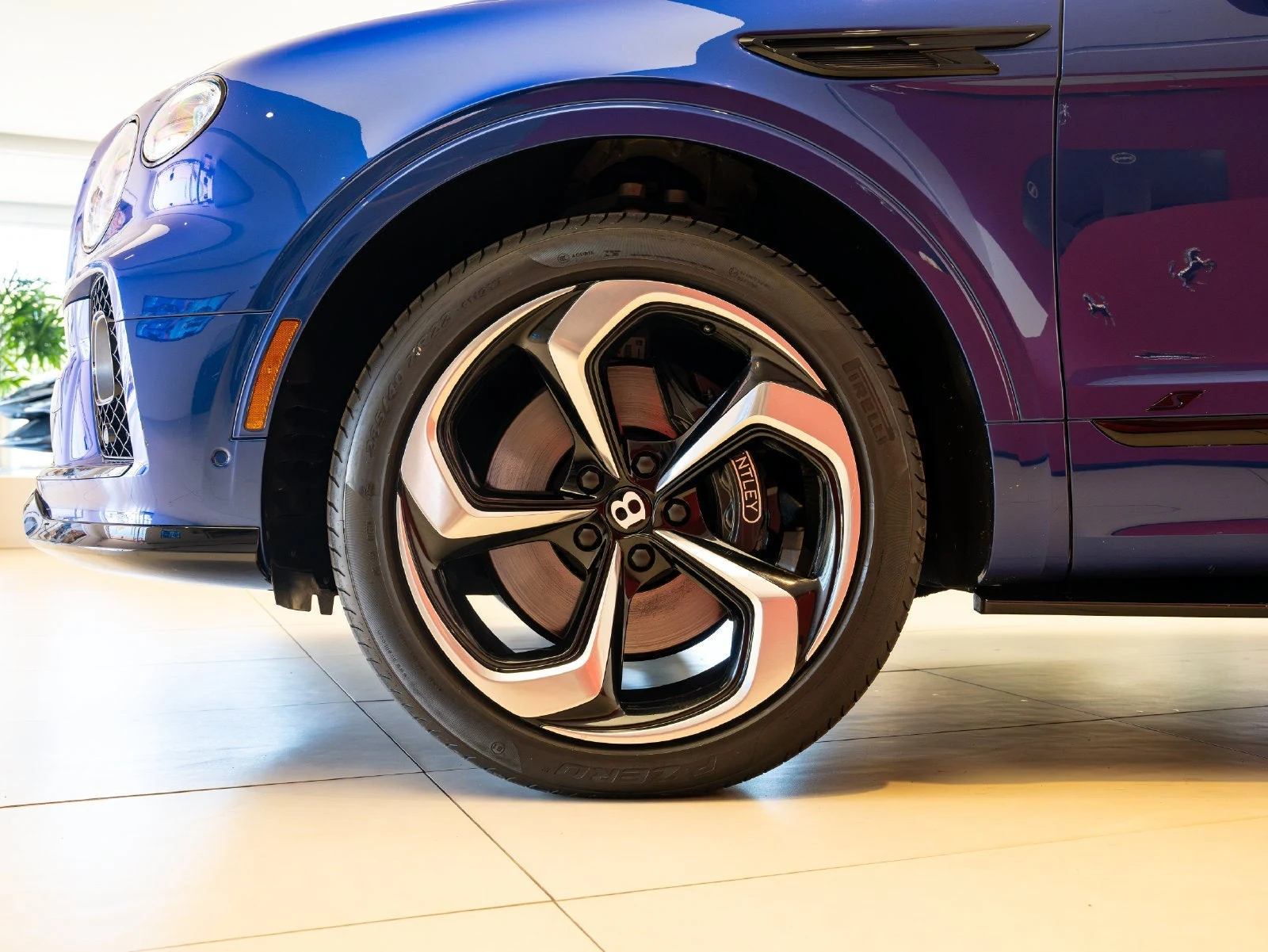 2022 Bentley Bentayga V8, 4/20