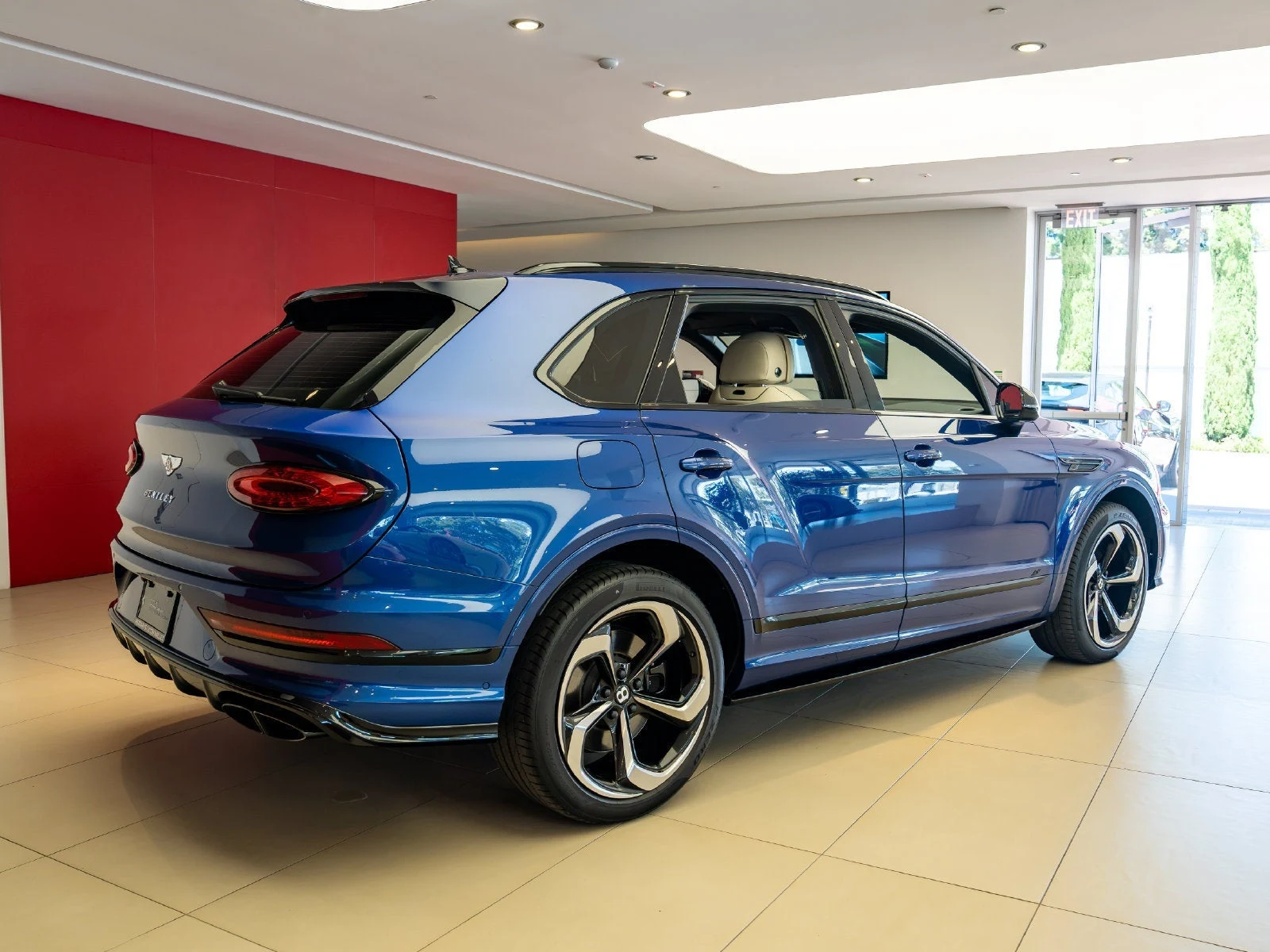 2022 Bentley Bentayga V8, 6/20