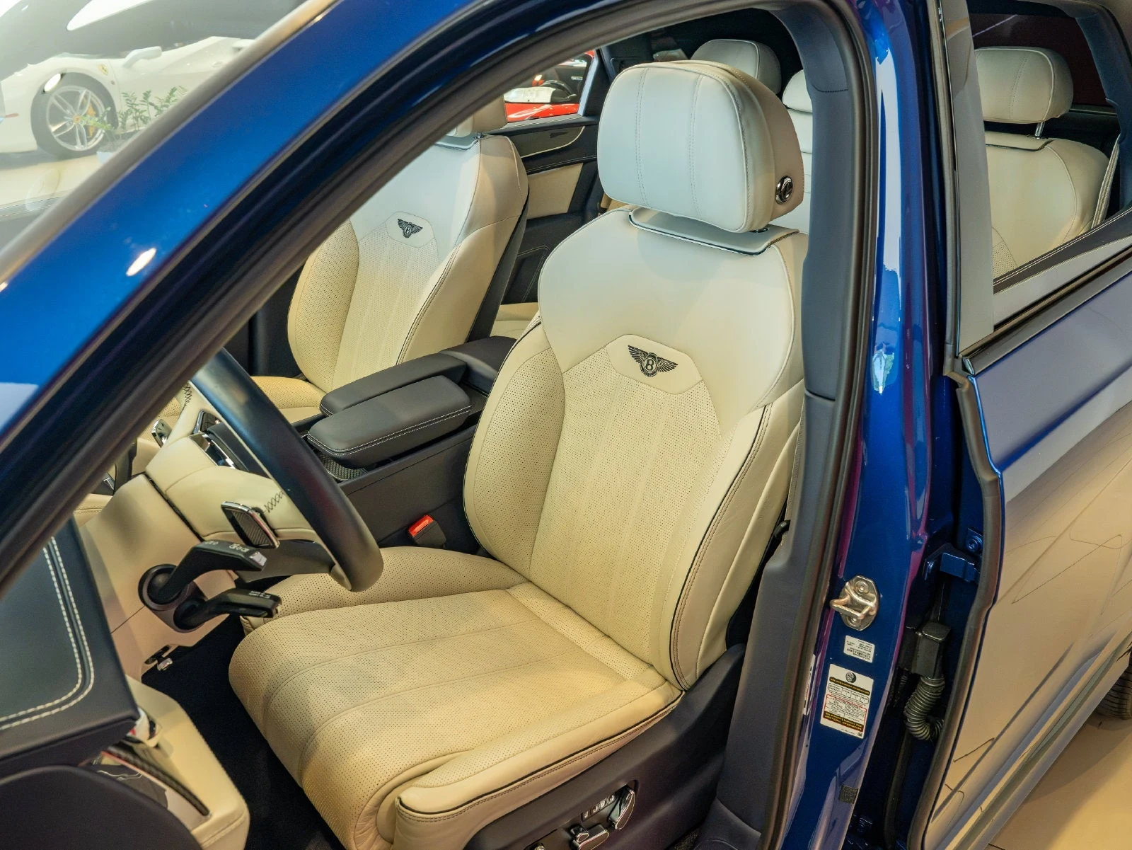 2022 Bentley Bentayga V8, 11/20