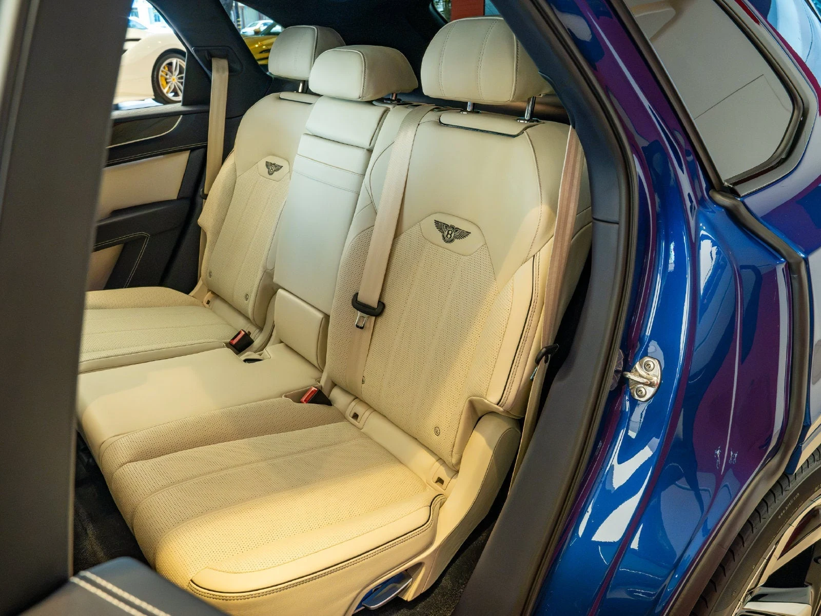 2022 Bentley Bentayga V8, 14/20
