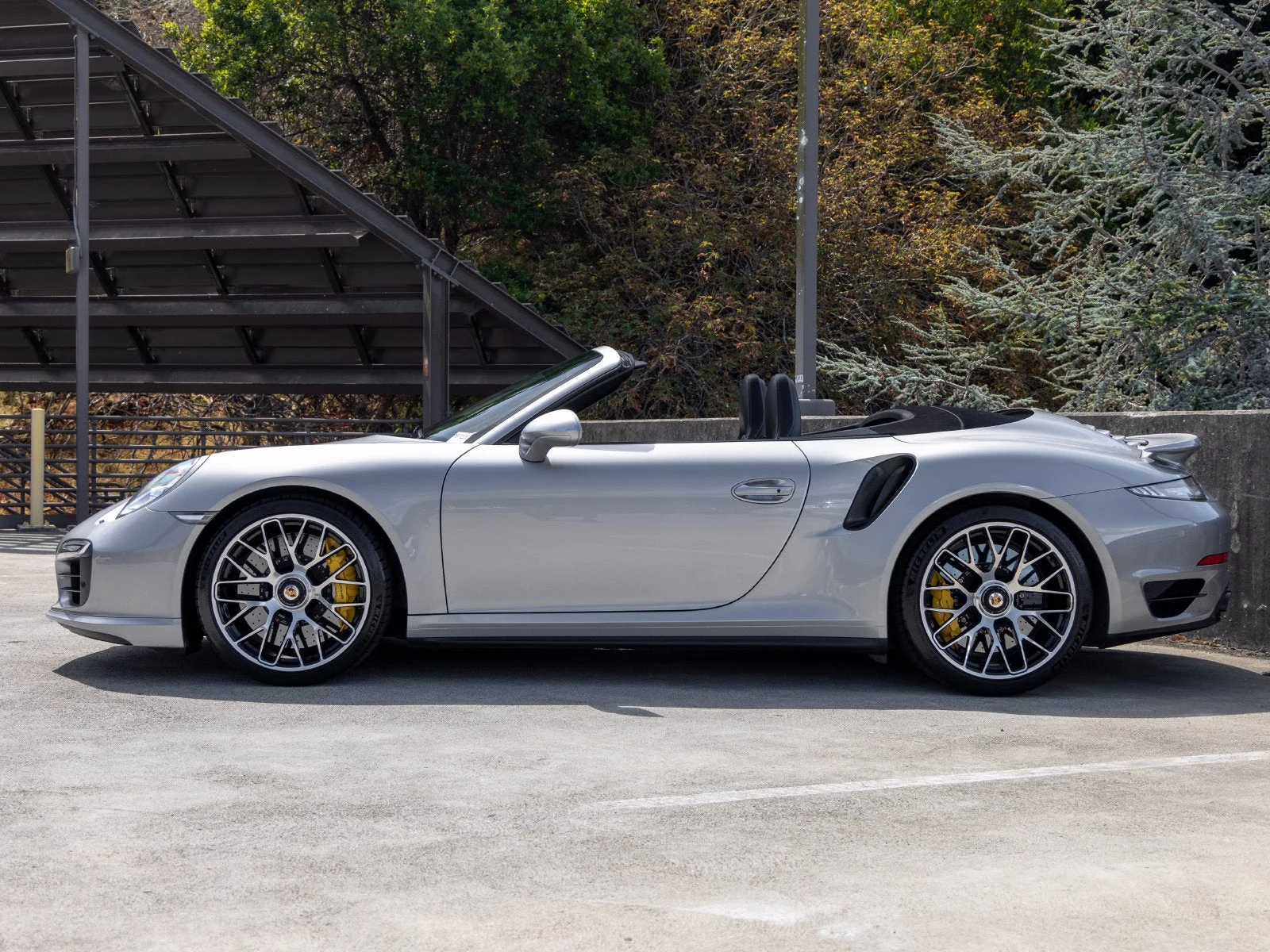 2015 Porsche 911 Turbo S Cabriolet (991.1), 2/20