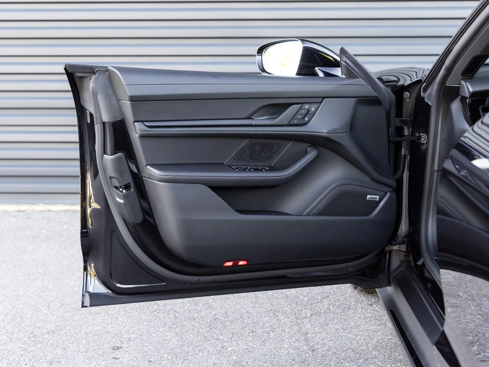 2026 Porsche Taycan Black Edition (2025 Update), 20/20