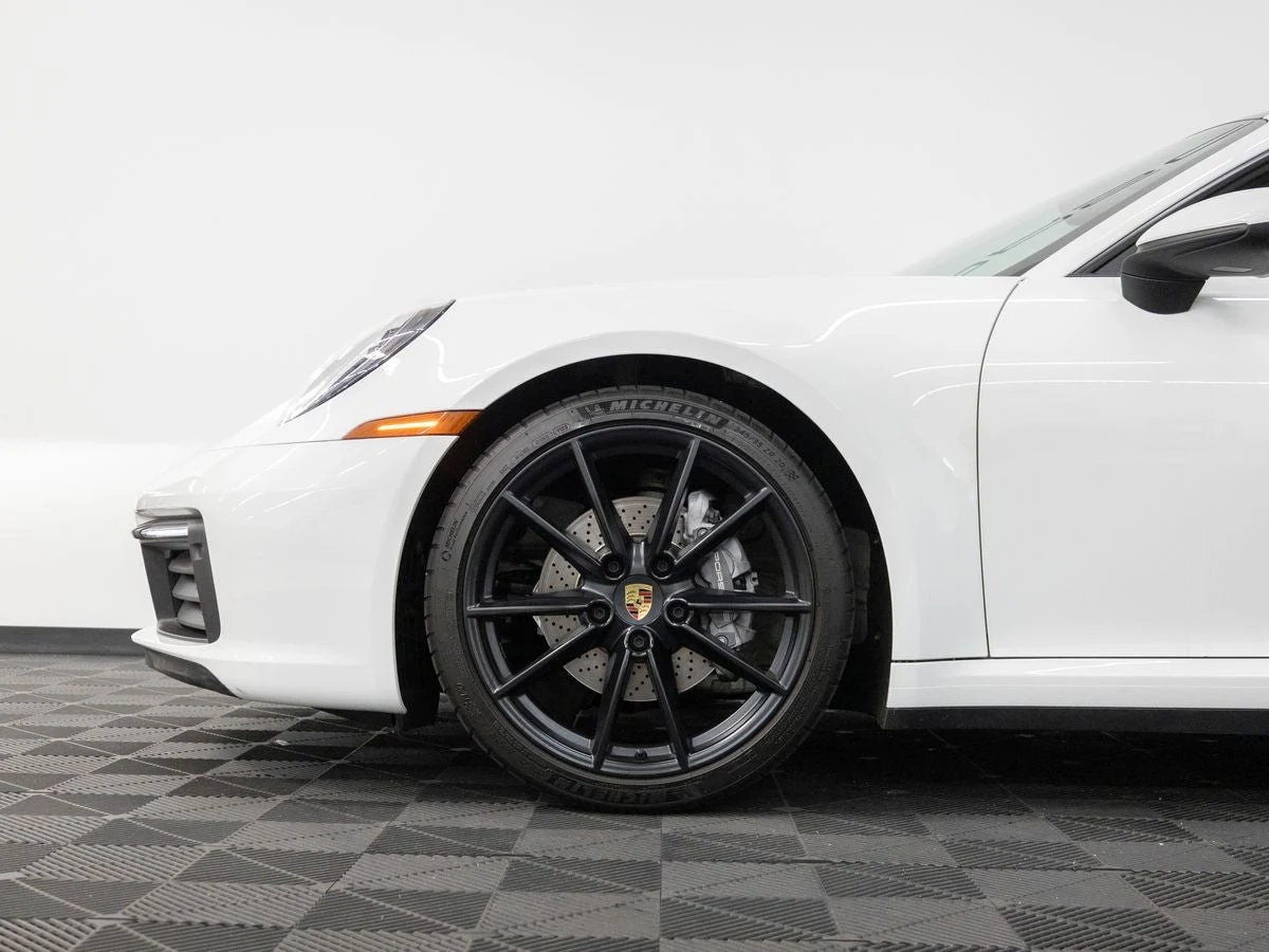2023 Porsche 911 Carrera (992.1), 12/20