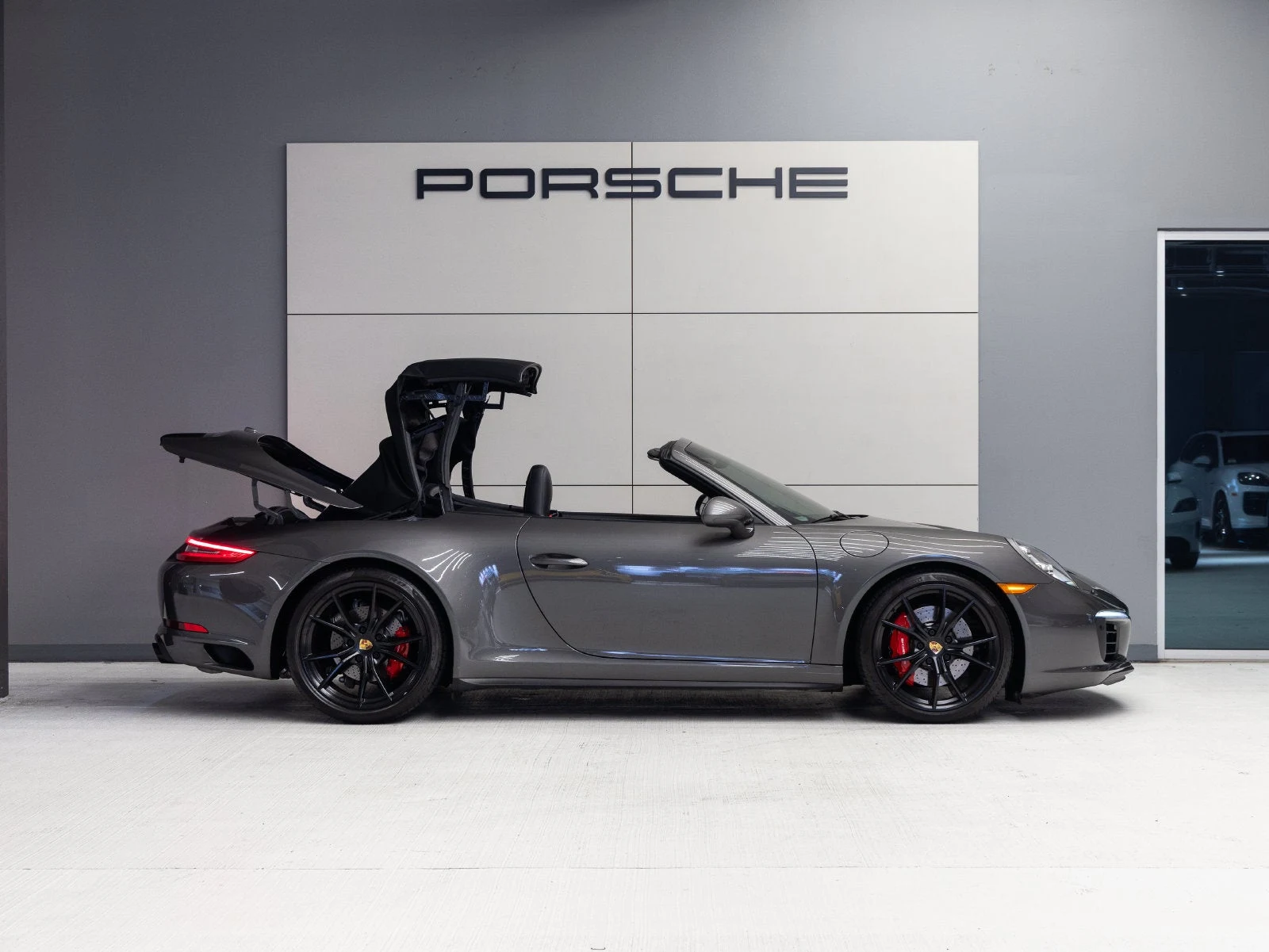 2017 Porsche 911 Carrera 4S Cabriolet (991.2), 9/20