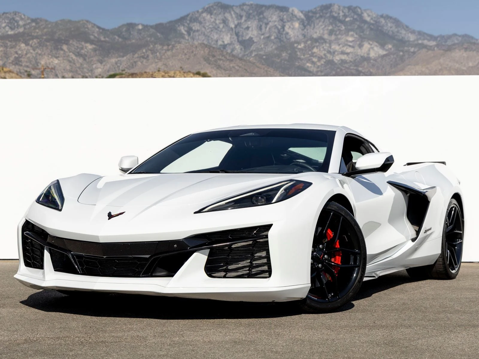 Chevrolet Corvette Z06 3LZ Coupé (C8) · Arctic White · Indigo Auto Group
