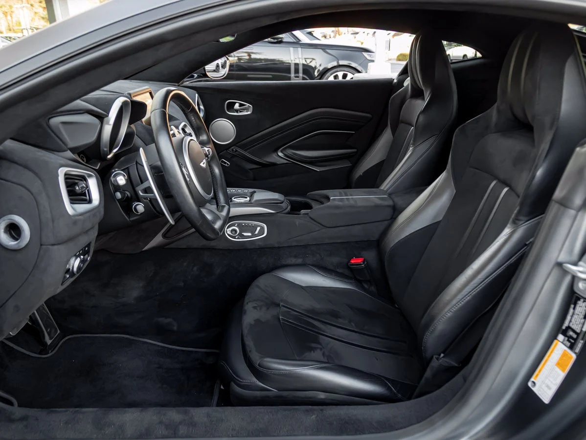 2021 Aston Martin Vantage Coupé (2018), 14/20