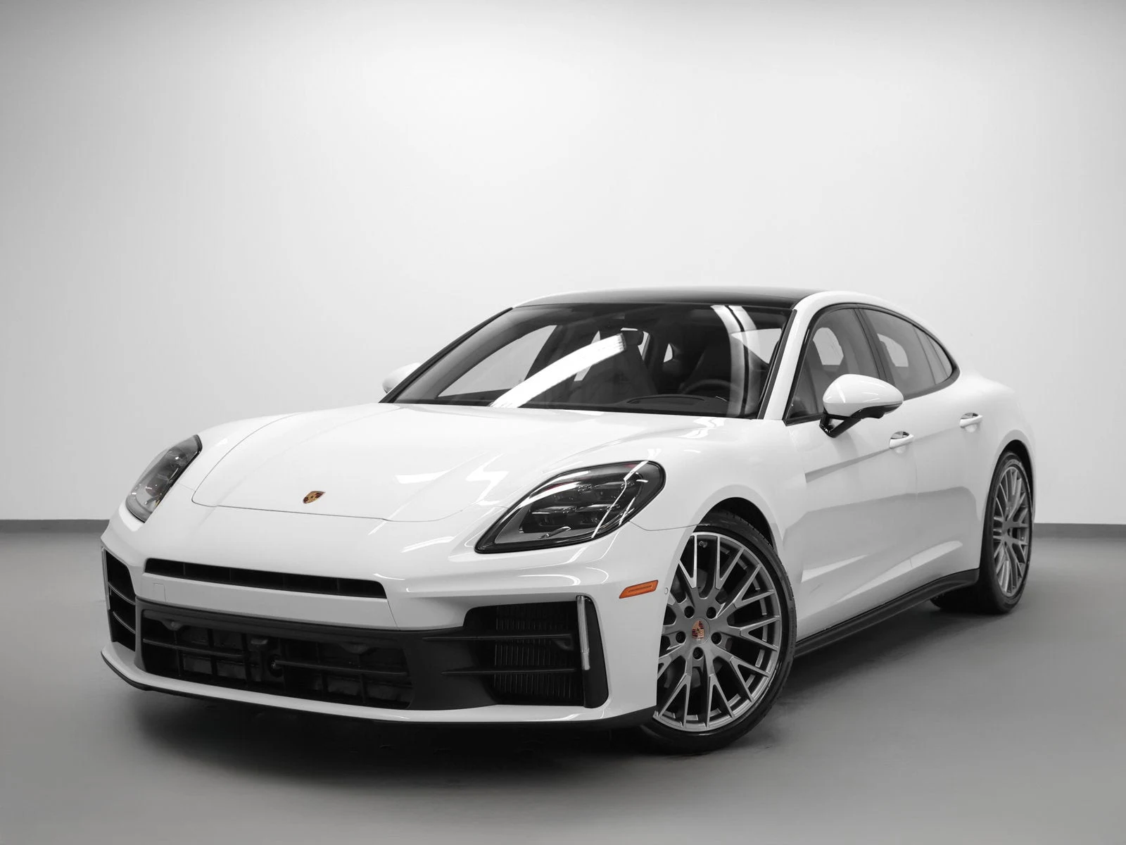 Porsche Panamera 4 (976) · Carrara White Metallic · Indigo Auto Group