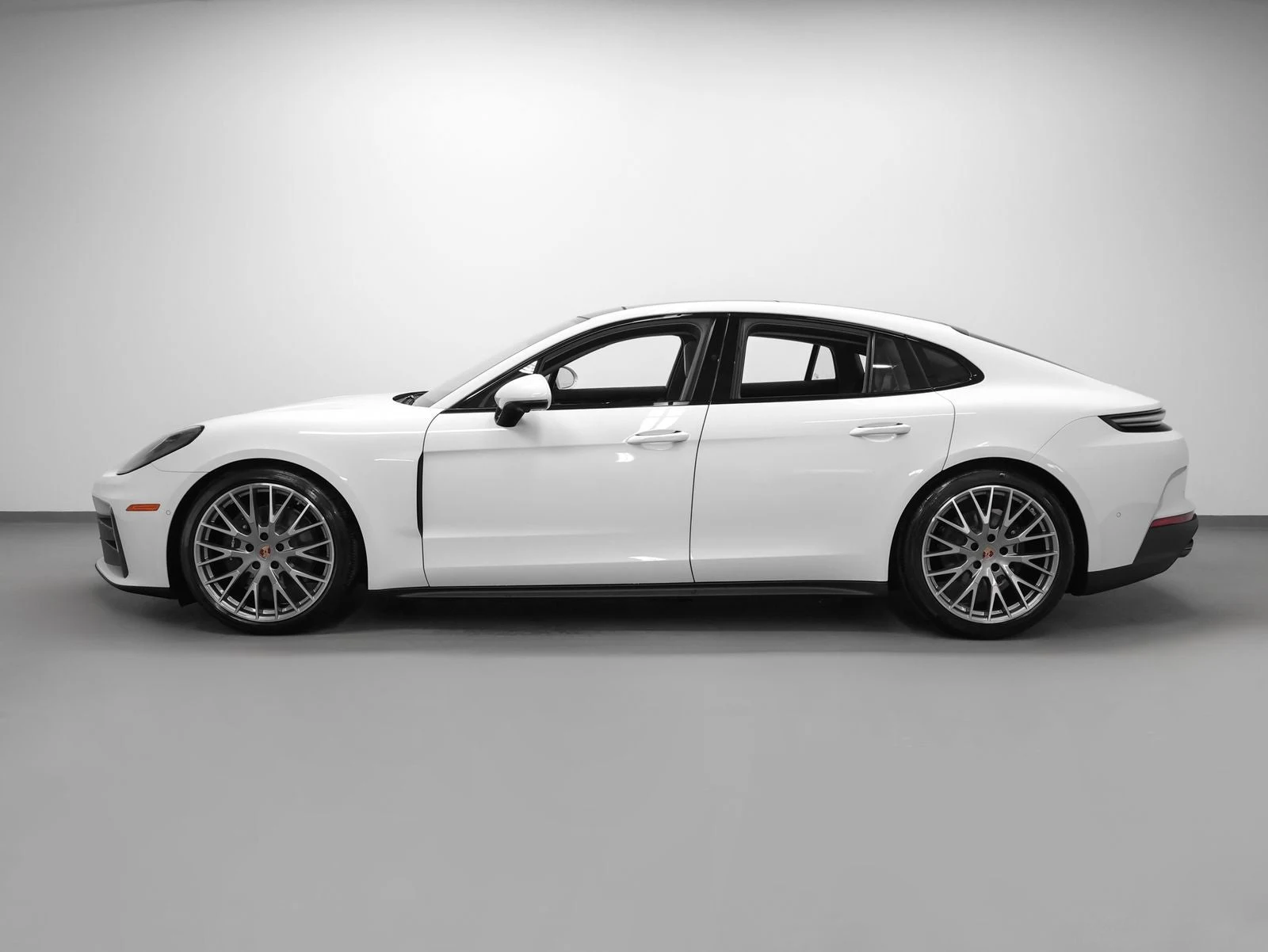 2026 Porsche Panamera 4 (976), 2/20
