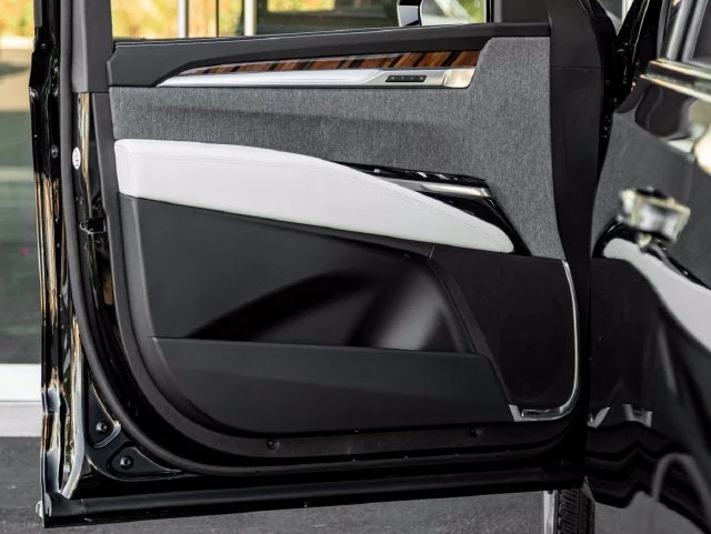 2026 Cadillac Escalade ESV Platinum Edition (5th Generation), 12/20