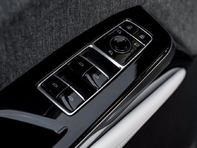 2026 Cadillac Escalade ESV Platinum Edition (5th Generation), 13/20