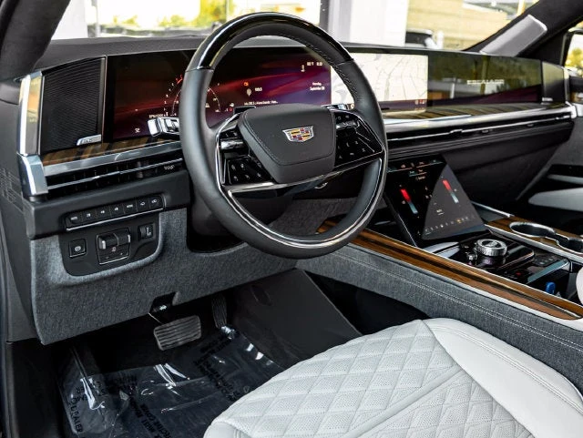 2026 Cadillac Escalade ESV Platinum Edition (5th Generation), 19/20
