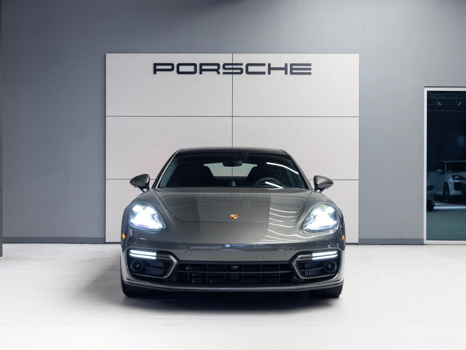 2023 Porsche Panamera GTS (971), 10/20