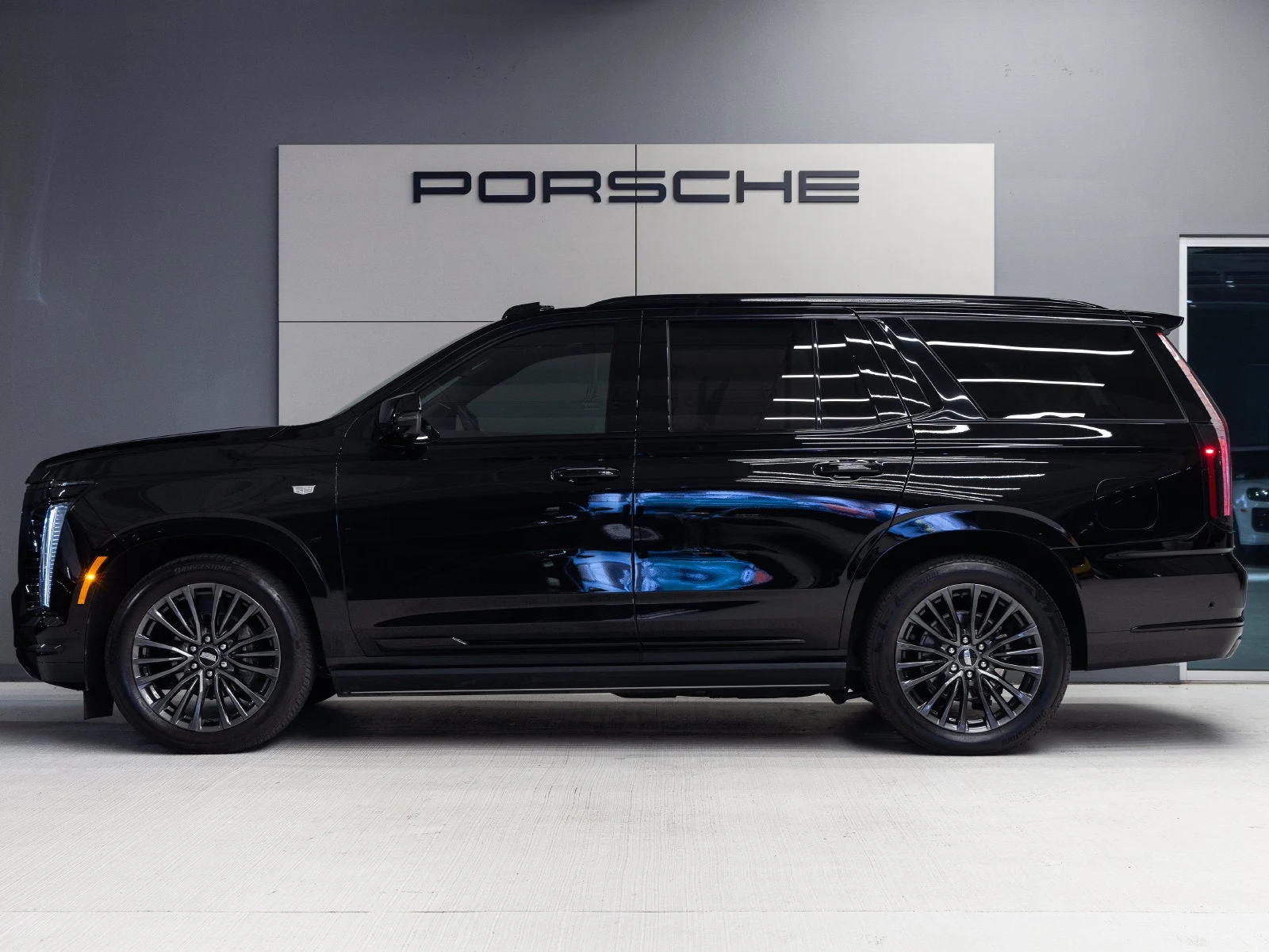 2026 Cadillac Escalade Platinum Sport (5th Generation), 2/20
