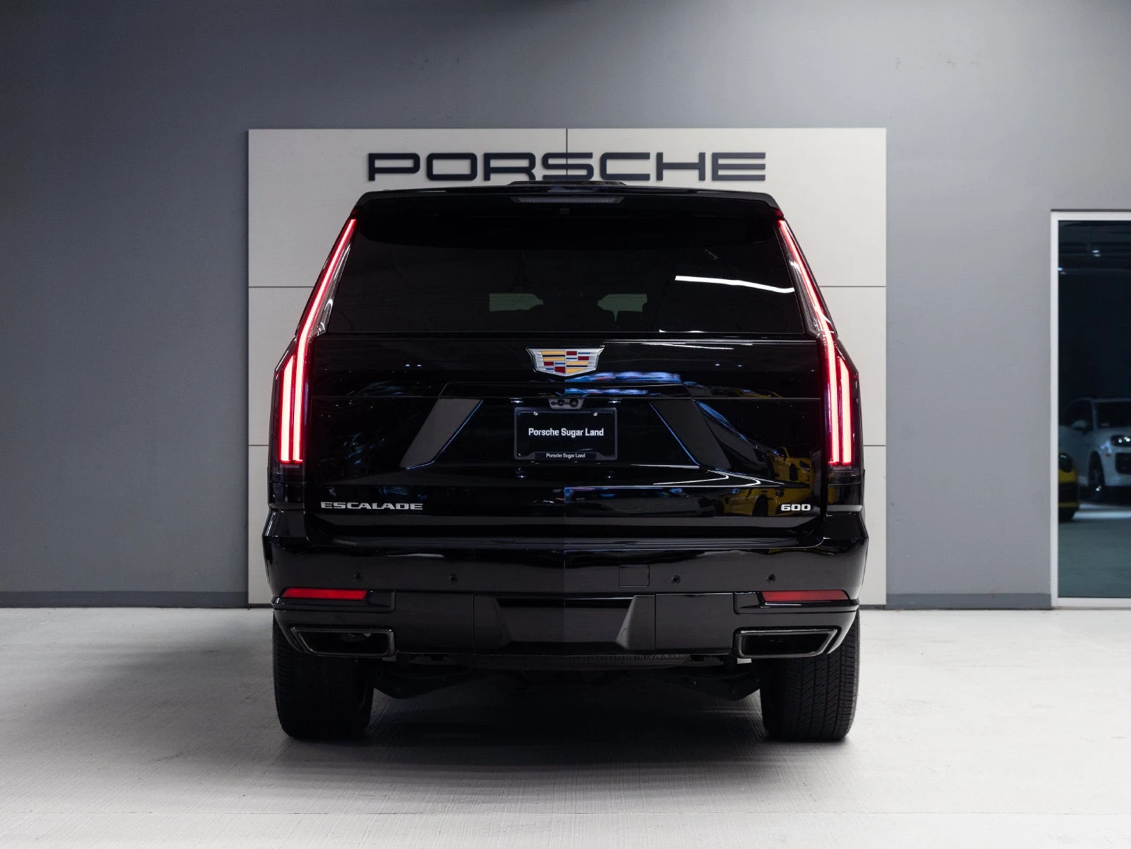 2026 Cadillac Escalade Platinum Sport (5th Generation), 6/20