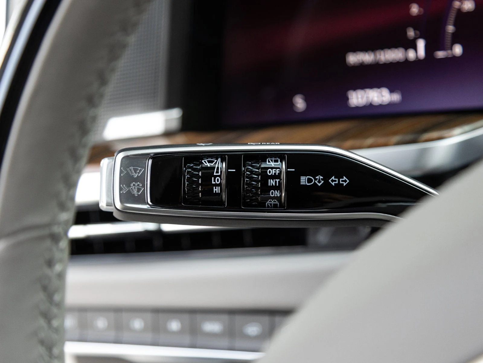 2026 Cadillac Escalade Platinum Sport (5th Generation), 17/20