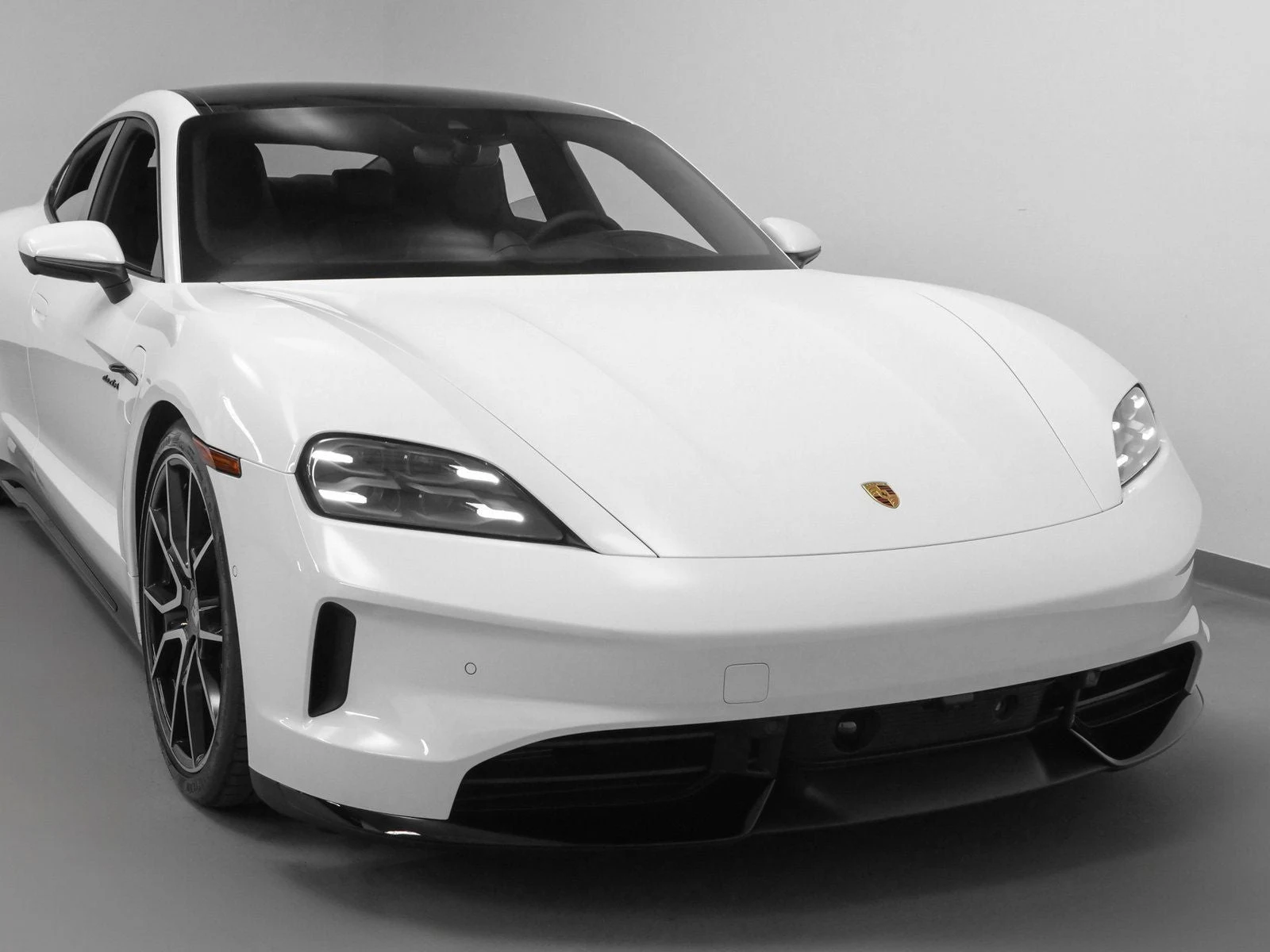 2025 Porsche Taycan 4S (2025 Update), 9/20