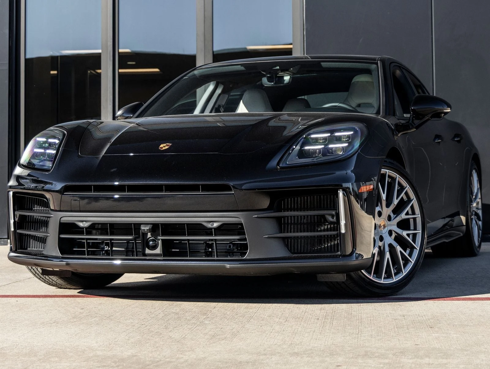 Porsche Panamera 4 (976) · Jet Black Metallic · Indigo Auto Group