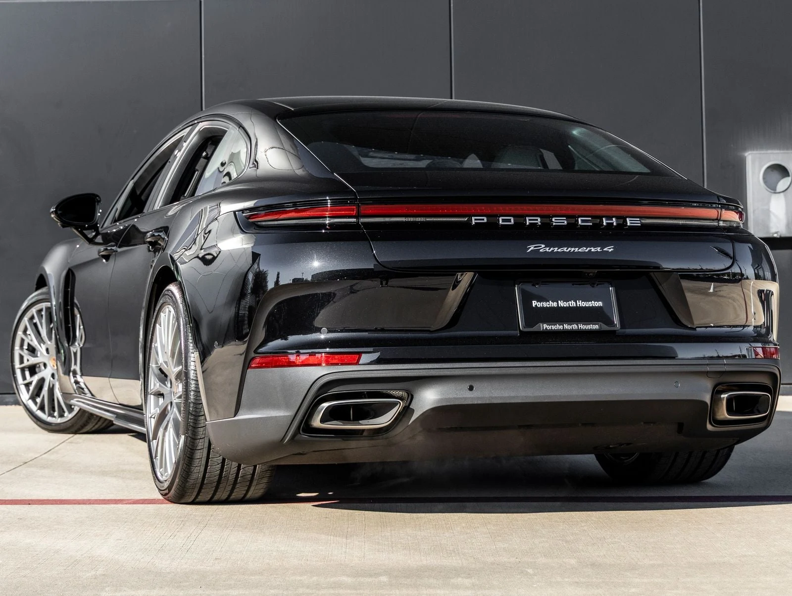 2026 Porsche Panamera 4 (976), 3/20