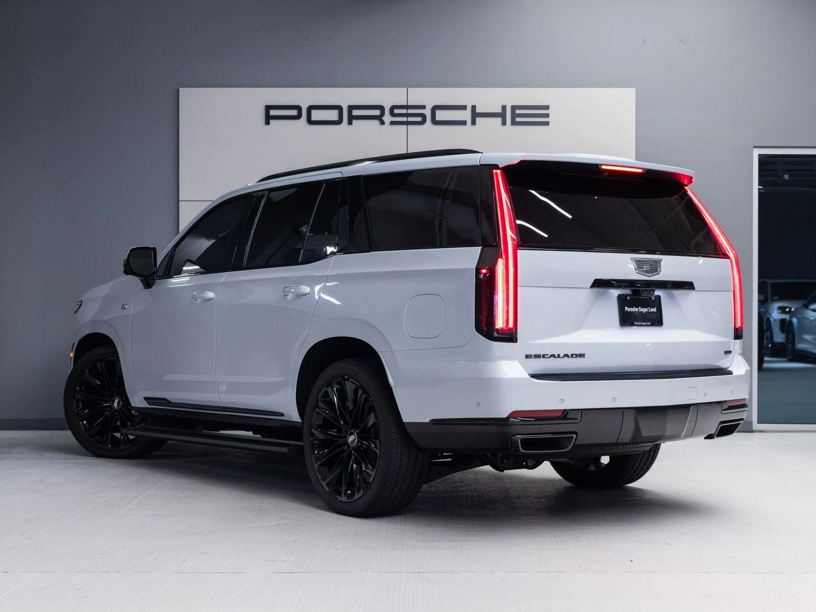 2026 Cadillac Escalade Platinum Sport (5th Generation), 3/20