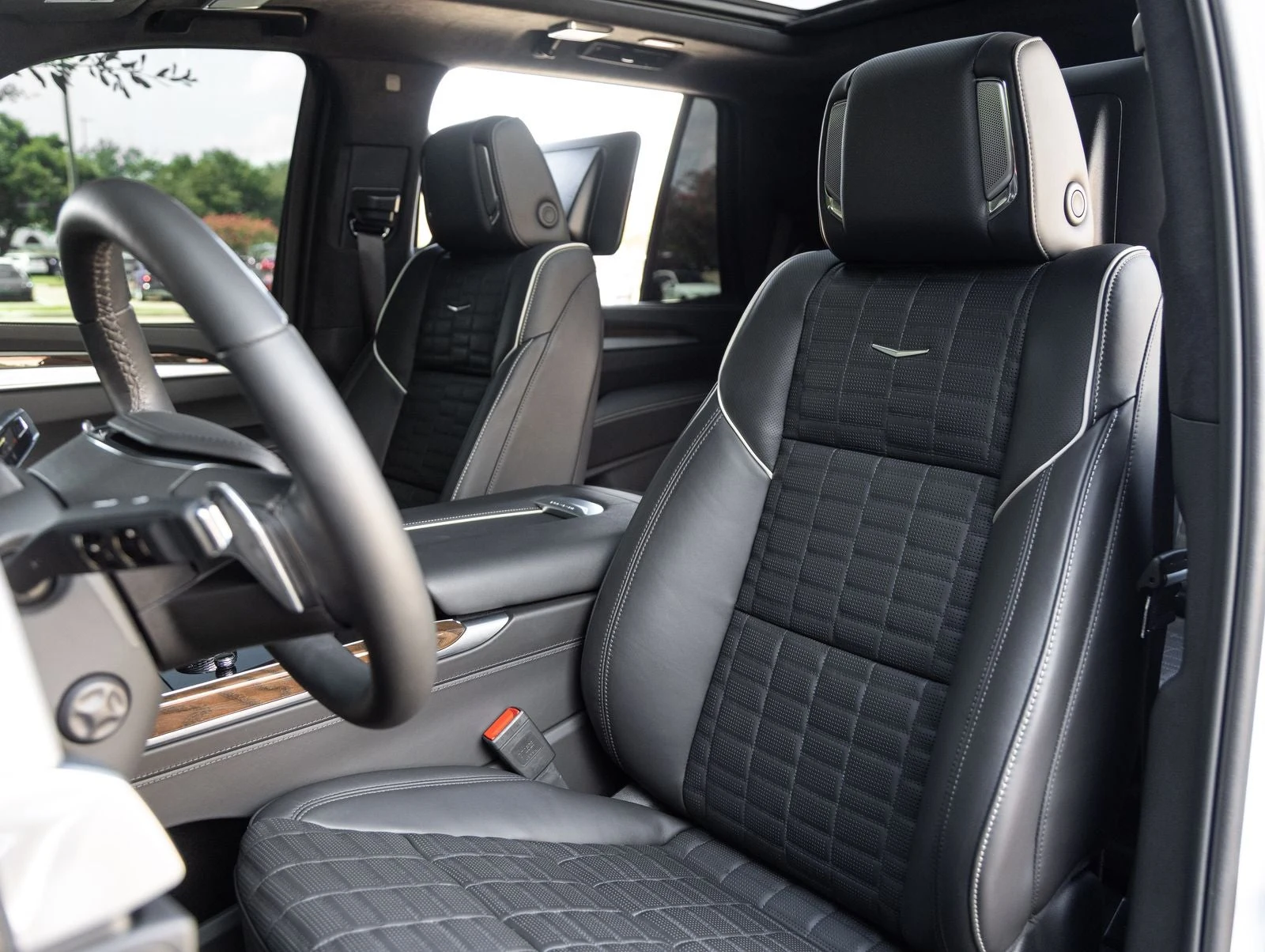 2026 Cadillac Escalade Platinum Sport (5th Generation), 5/20