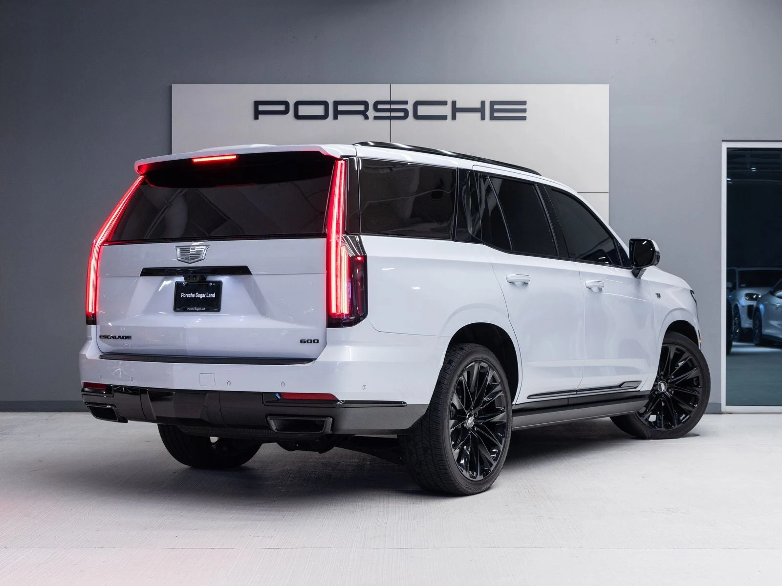 2026 Cadillac Escalade Platinum Sport (5th Generation), 7/20